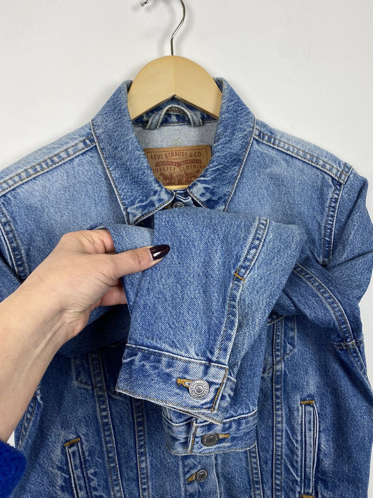 Levi's Vintage Levi’s Cropped Ladies Denim Jacket 90’s Jeans Y2K Size M / US 6-8 / IT 42-44 - 3 Thumbnail