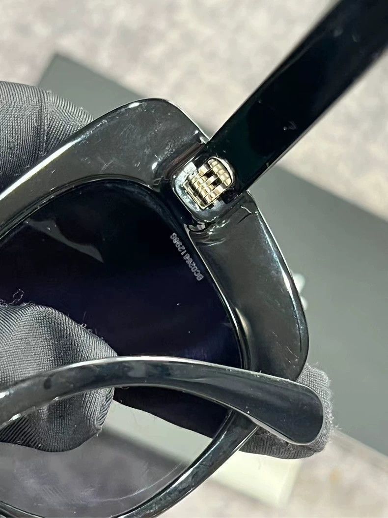 Chanel Chanel Sunglasses with Case, Like New Condition -2505 Size ONE SIZE - 7 Thumbnail