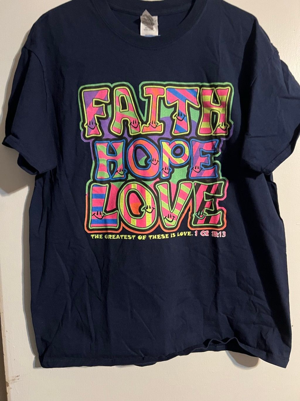 Gildan Women's Gildan Navy Multicolor Faith Hope Love Tshirt Size L / US 10 / IT 46 - 1 Thumbnail