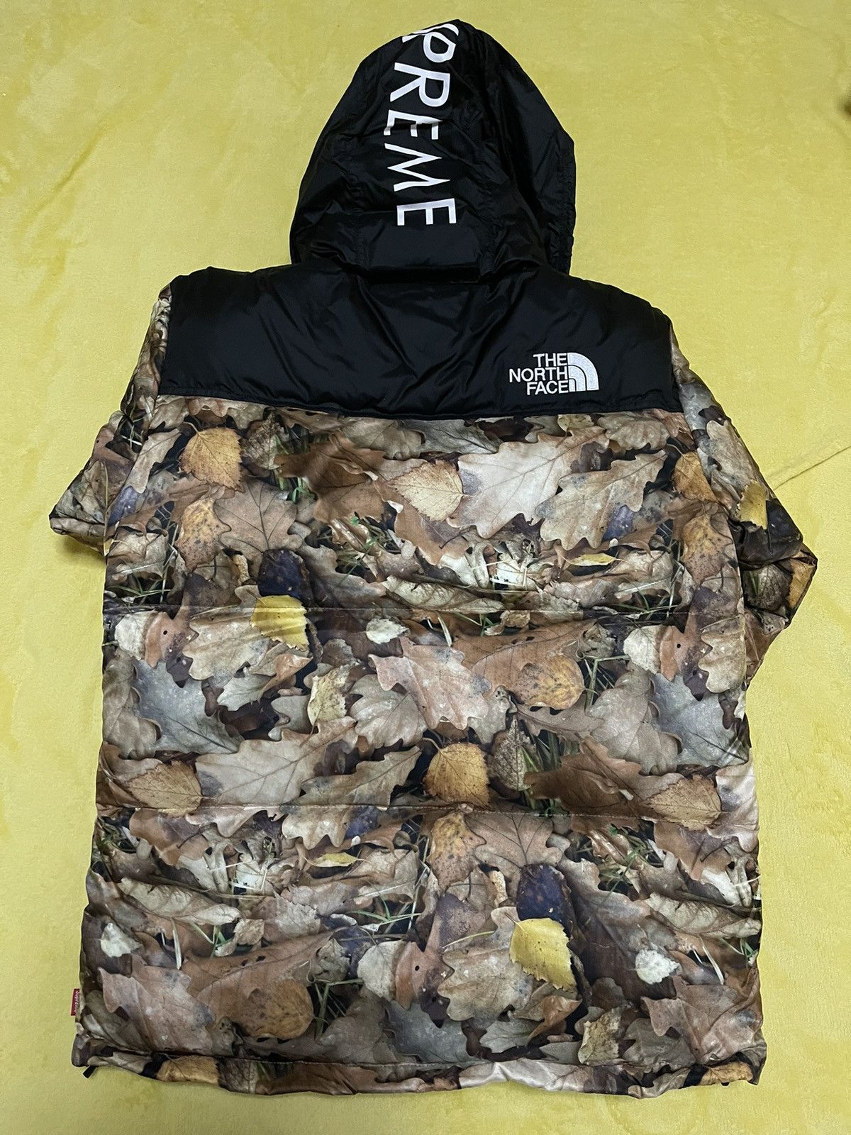The North Face Supreme tnf the north face leaves nuptse Jacket Size US S / EU 44-46 / 1 - 2 Thumbnail