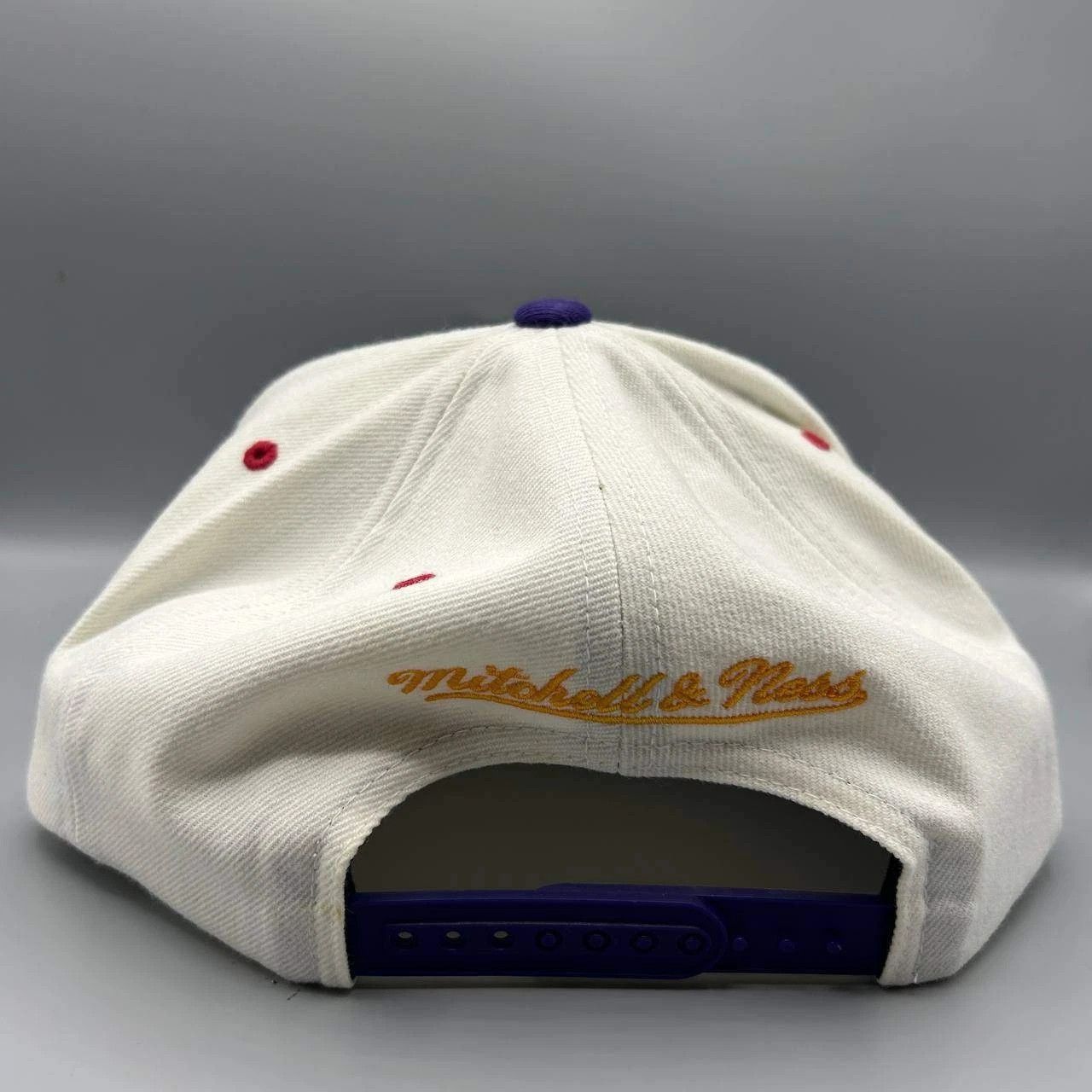 Mitchell & Ness Chicago Bulls Hat Men White Blue Embroidered Snap Back Cap Size ONE SIZE - 7 Thumbnail