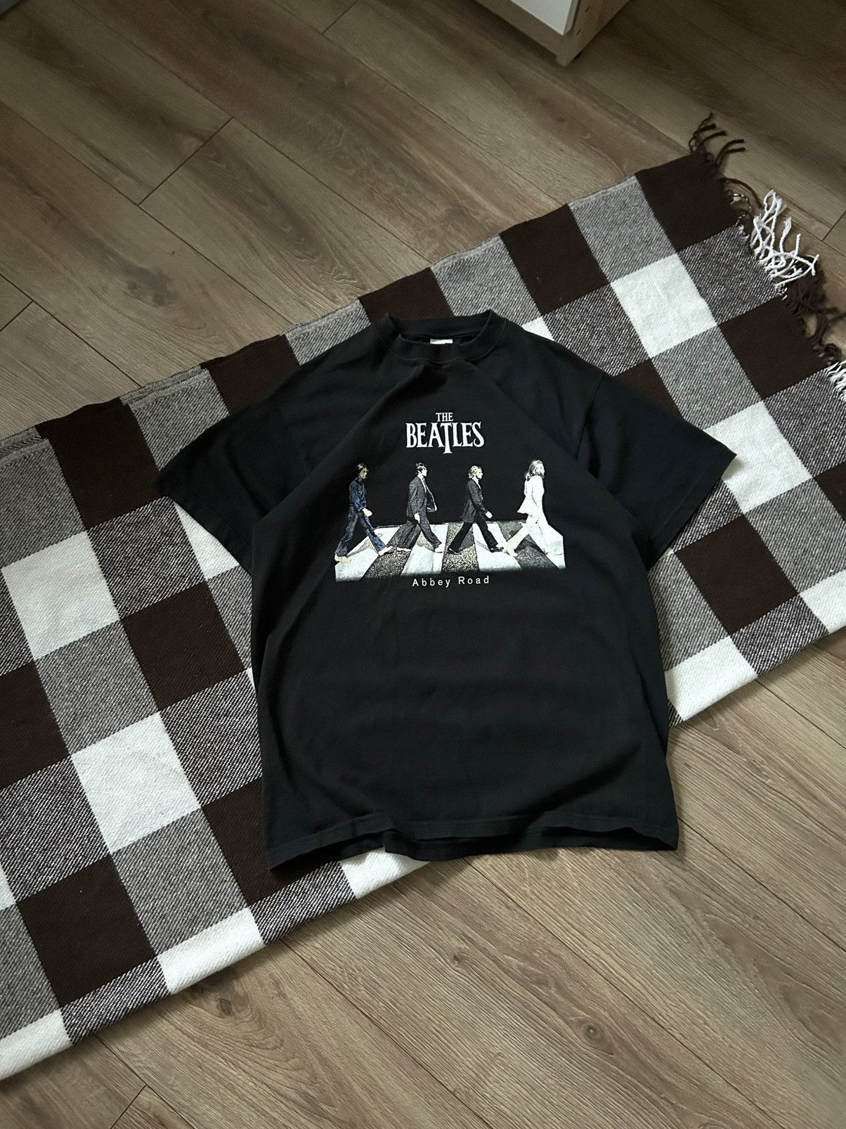 Japanese Brand × Vintage Vintage The Beatles Abbey Road merch shirt Size US M / EU 48-50 / 2 - 1 Thumbnail