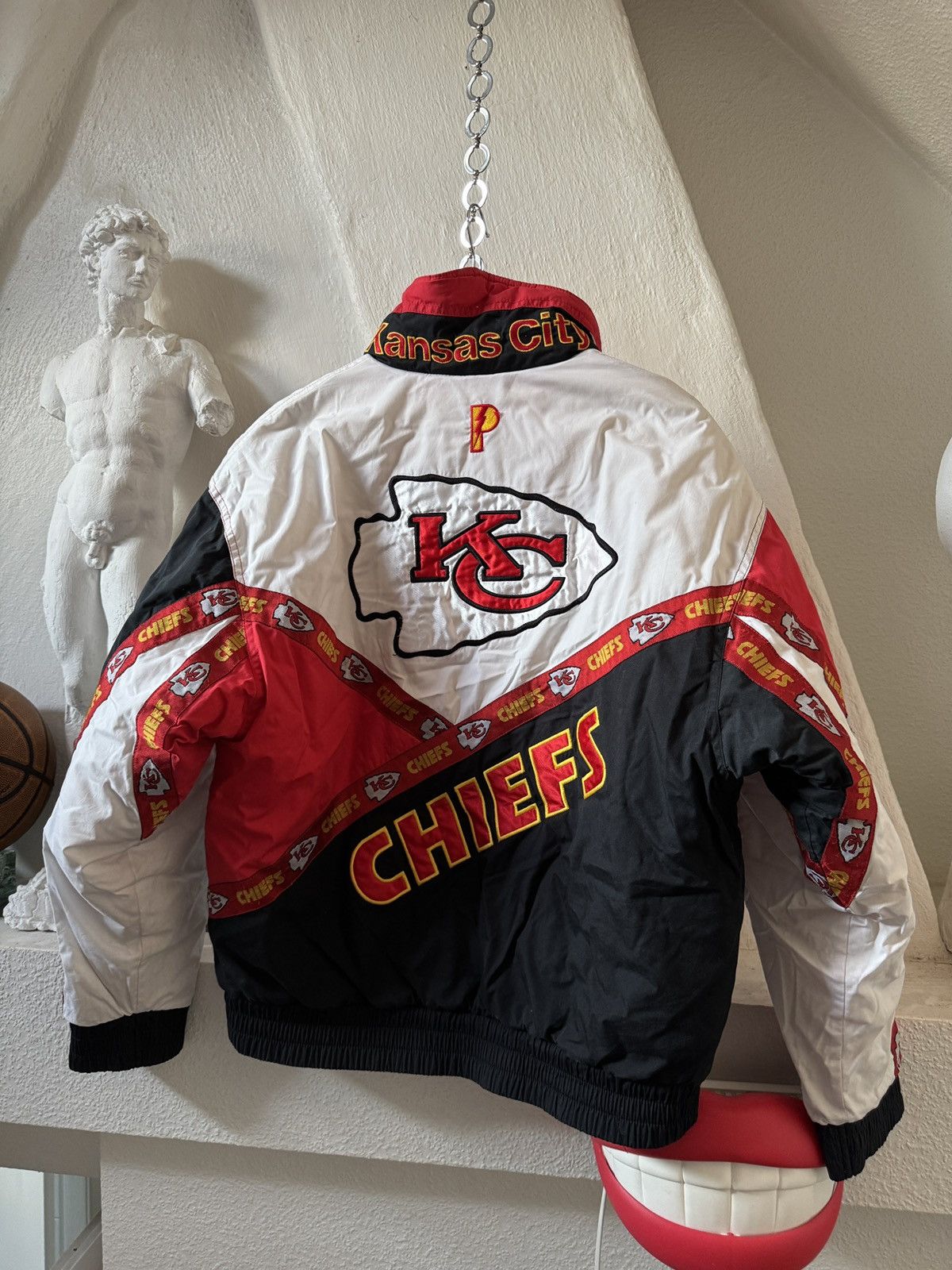 Pro Player 90s Kansas City Chiefs Puffer Jacket by Pro Player Size S Size US S / EU 44-46 / 1 - 1 Thumbnail