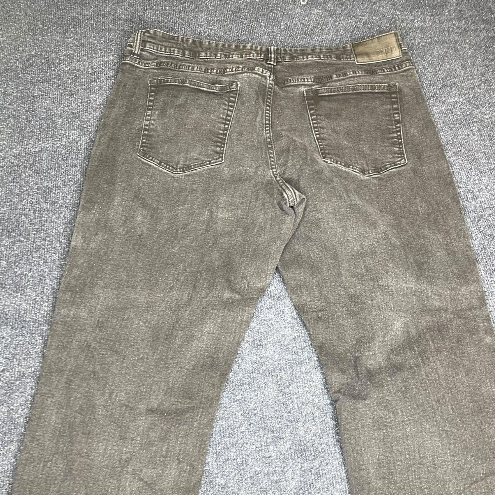 DKNY DKNY Jeans Mens 40x32 Gray Duane Straight Fit Denim Straight Leg Pants Casual Shirt Hat? Size US 40 / EU 56 - 4 Thumbnail