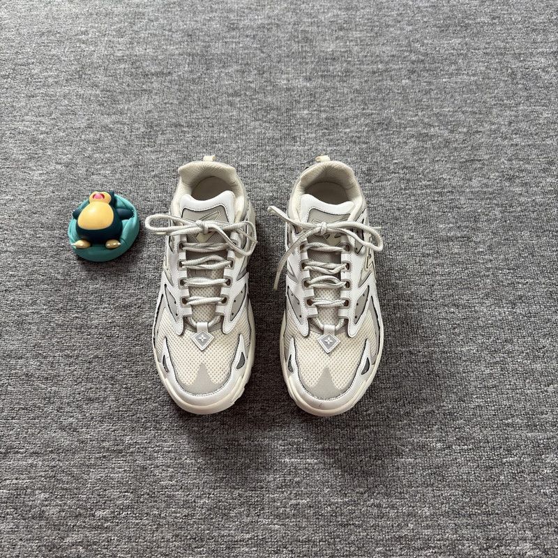 Louis Vuitton Louis Vuitton Runner Tatic Low-top Casual Shoes - Size US 8 / EU 41 - 2 Thumbnail