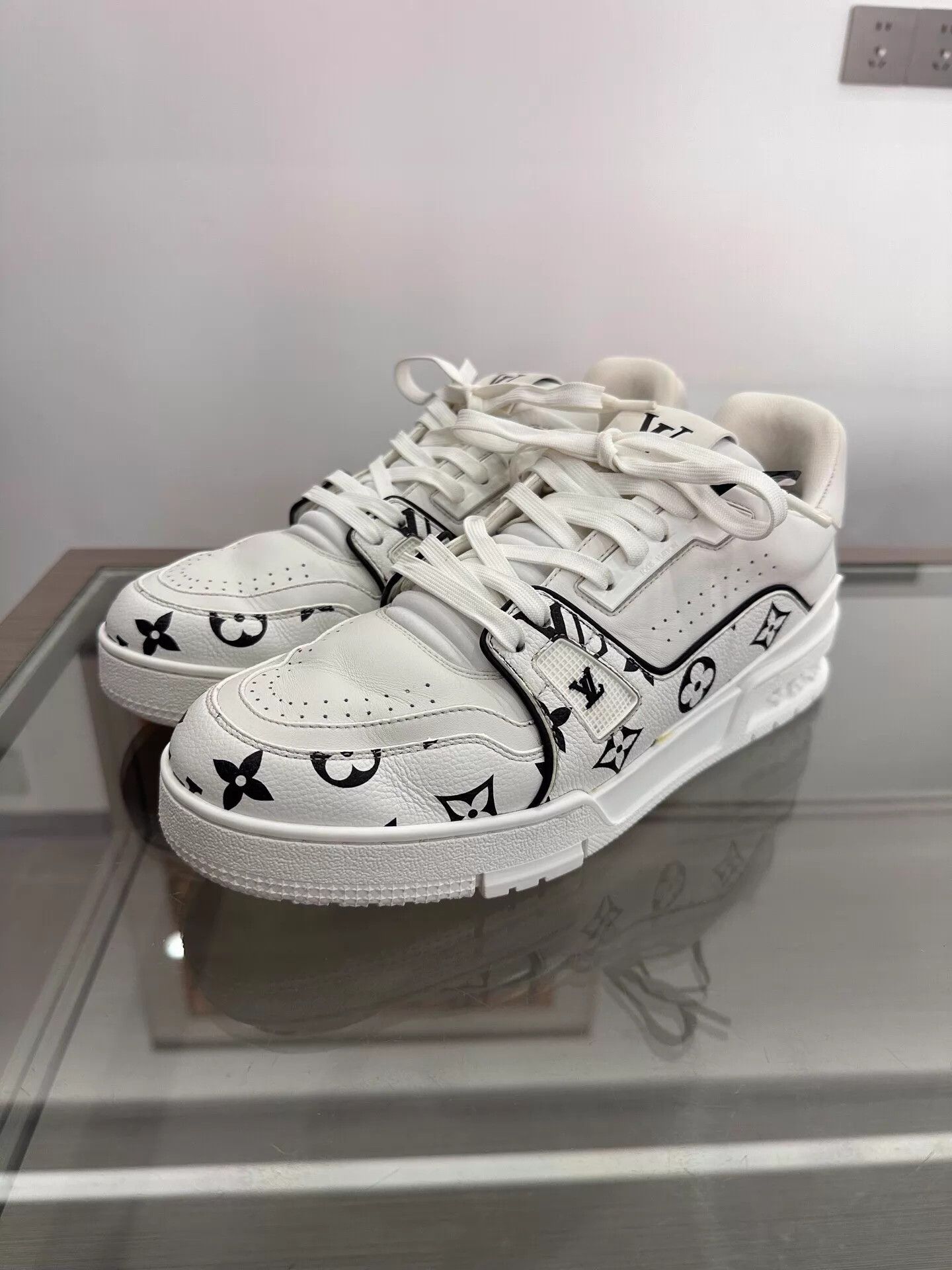 Louis Vuitton LV Men's AOP Black Monogram Trainer 40 EU 99 New Size US 7 / EU 40 - 1 Thumbnail
