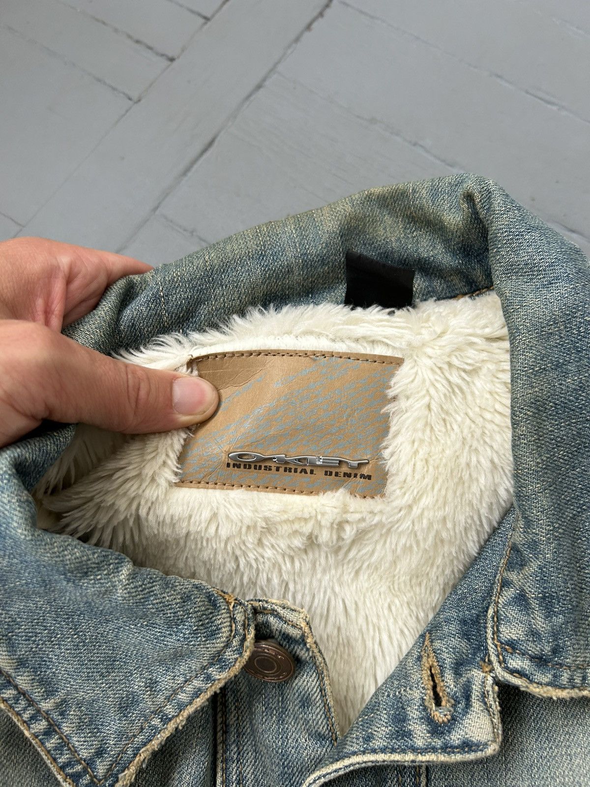 Other Oakley denim jacket with fur Size US L / EU 52-54 / 3 - 6 Thumbnail