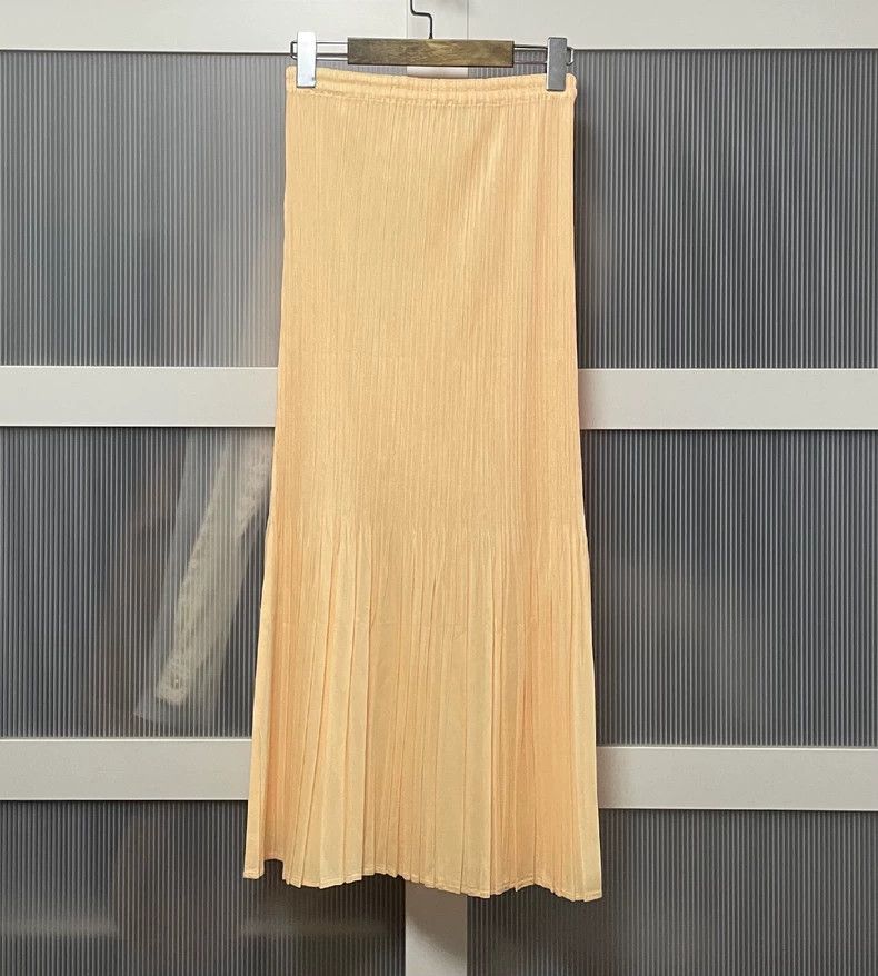 Issey Miyake Issey Miyake Orange pleated skirt Size 26" / US 2 / IT 38 - 2 Thumbnail