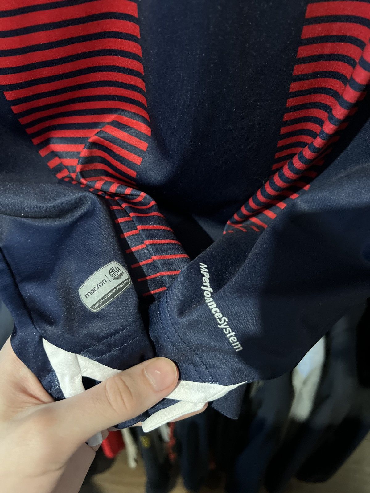 Macron × Vintage 2020/2021 VINTAGE BOLTON WANDERERS AWAY FOOTBALL SHIRT Size US S / EU 44-46 / 1 - 5 Thumbnail
