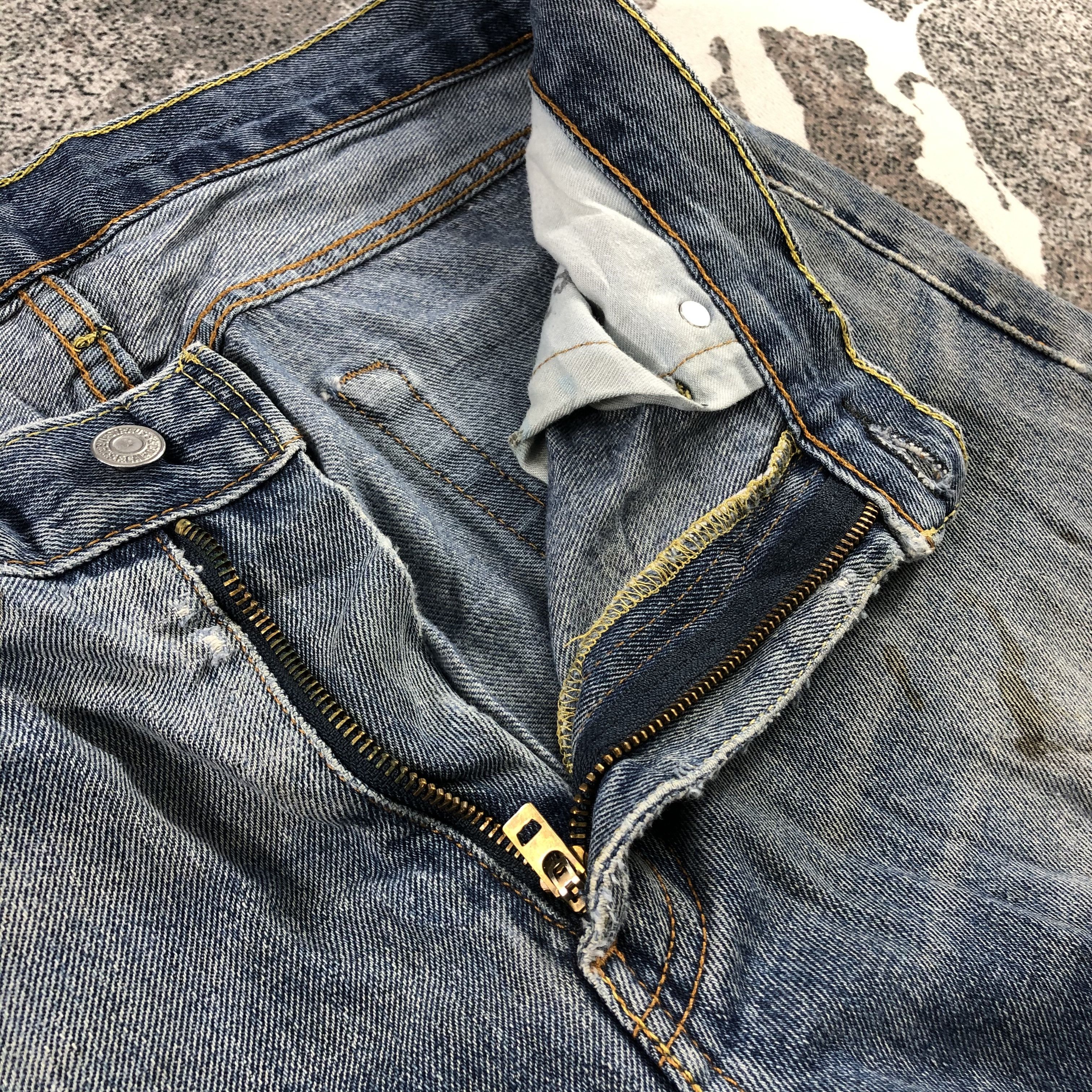 Levi's Vintage Levi's 505 Jeans Distressed Denim KJ1036 Size US 32 / EU 48 - 14 Thumbnail