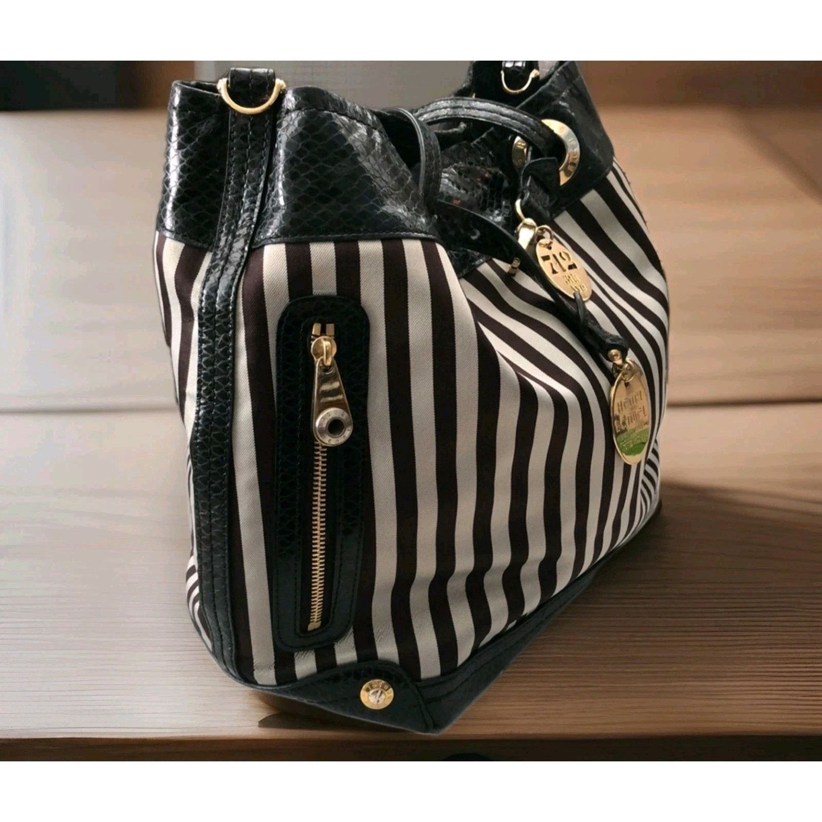 Henri Bendel Henri Bendel Signature Logo striped shoulder Handbag Size ONE SIZE - 3 Thumbnail