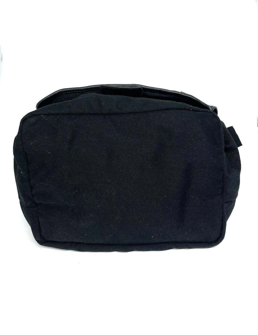 Takeo Kikuchi Authentic Takeo Kikuchi Massenger Bag Size ONE SIZE - 7 Thumbnail