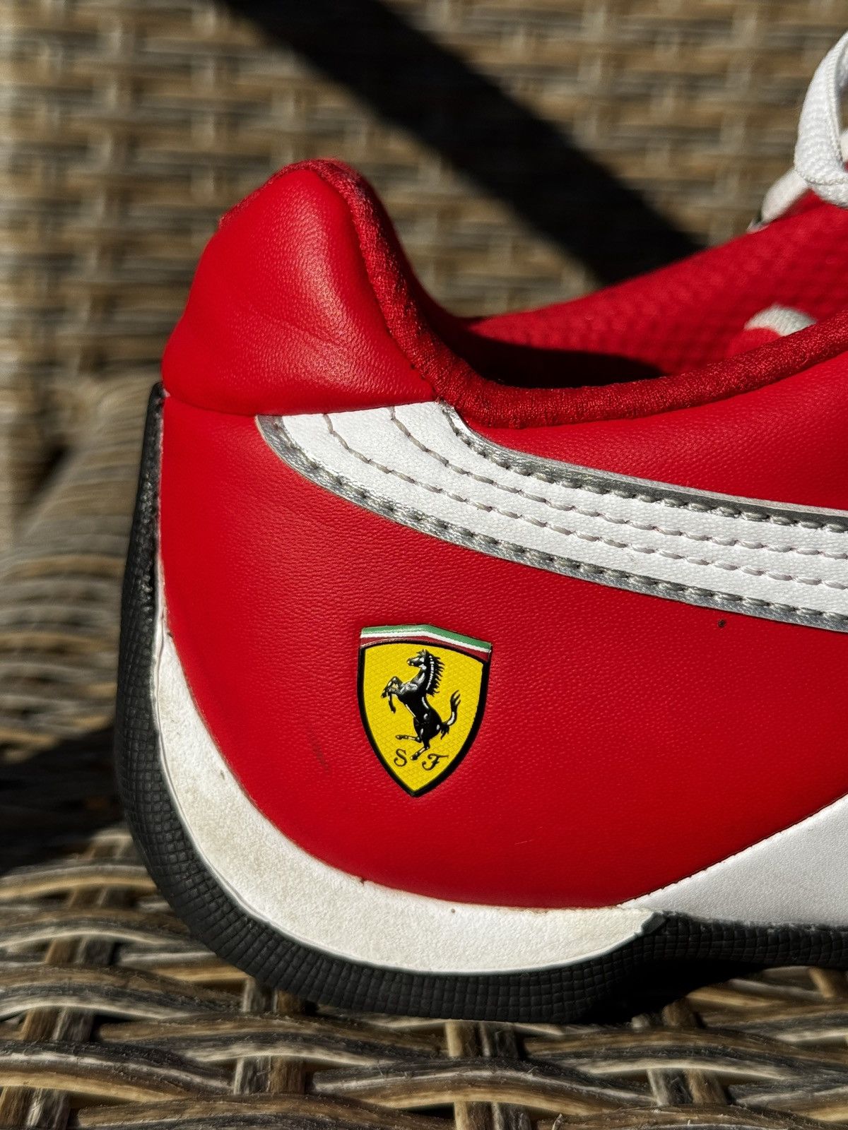 Puma Puma Ferrari future cat Size US 10.5 / EU 43-44 - 2 Thumbnail