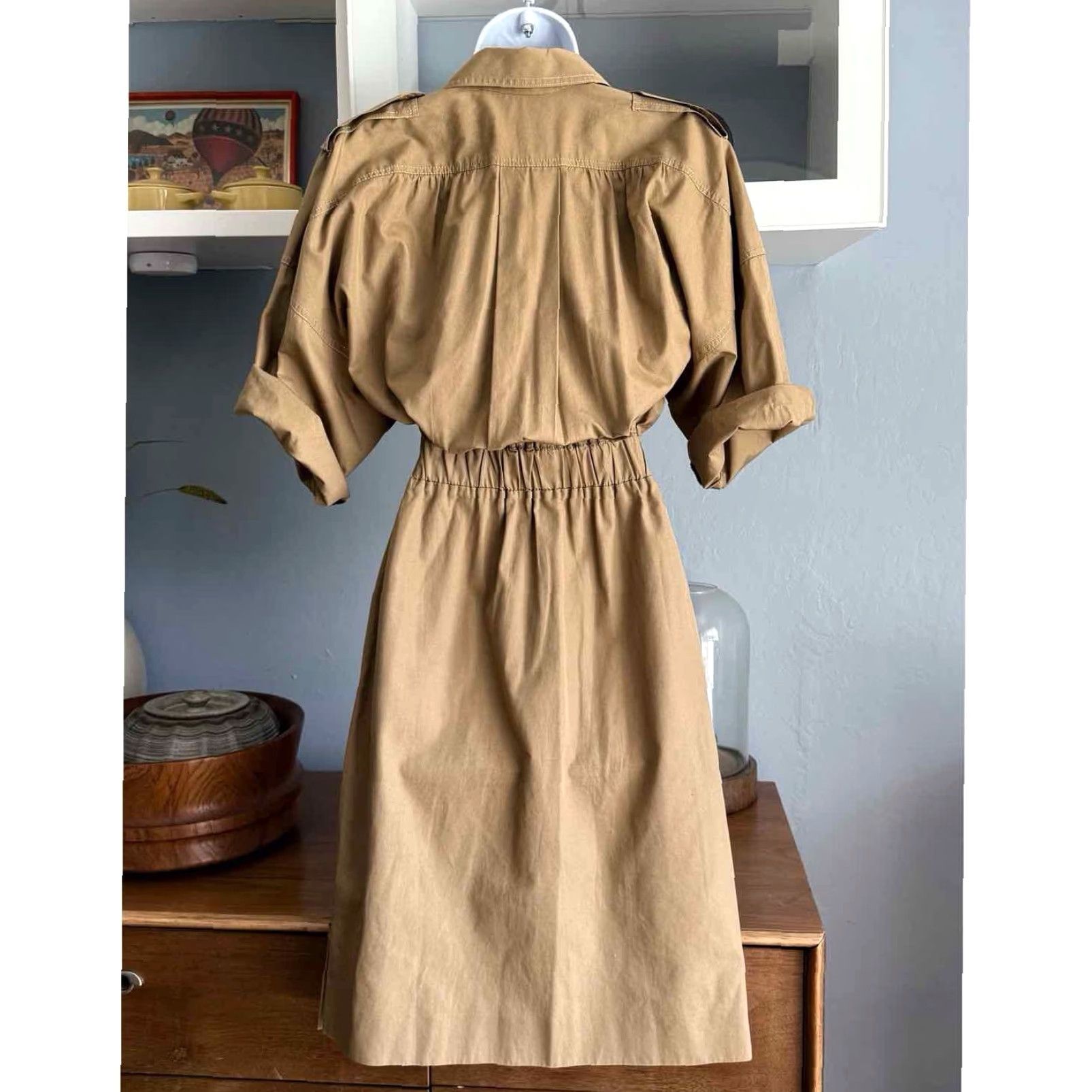 Vintage VINTAGE Mila Schon Shirt Dress Khaki 4 100% Cotton Utility Style Button Front Logo Pockets Epaulets Chest Patch Front Hip Pockets knee Length Women Size S / US 4 / IT 40 - 2 Thumbnail