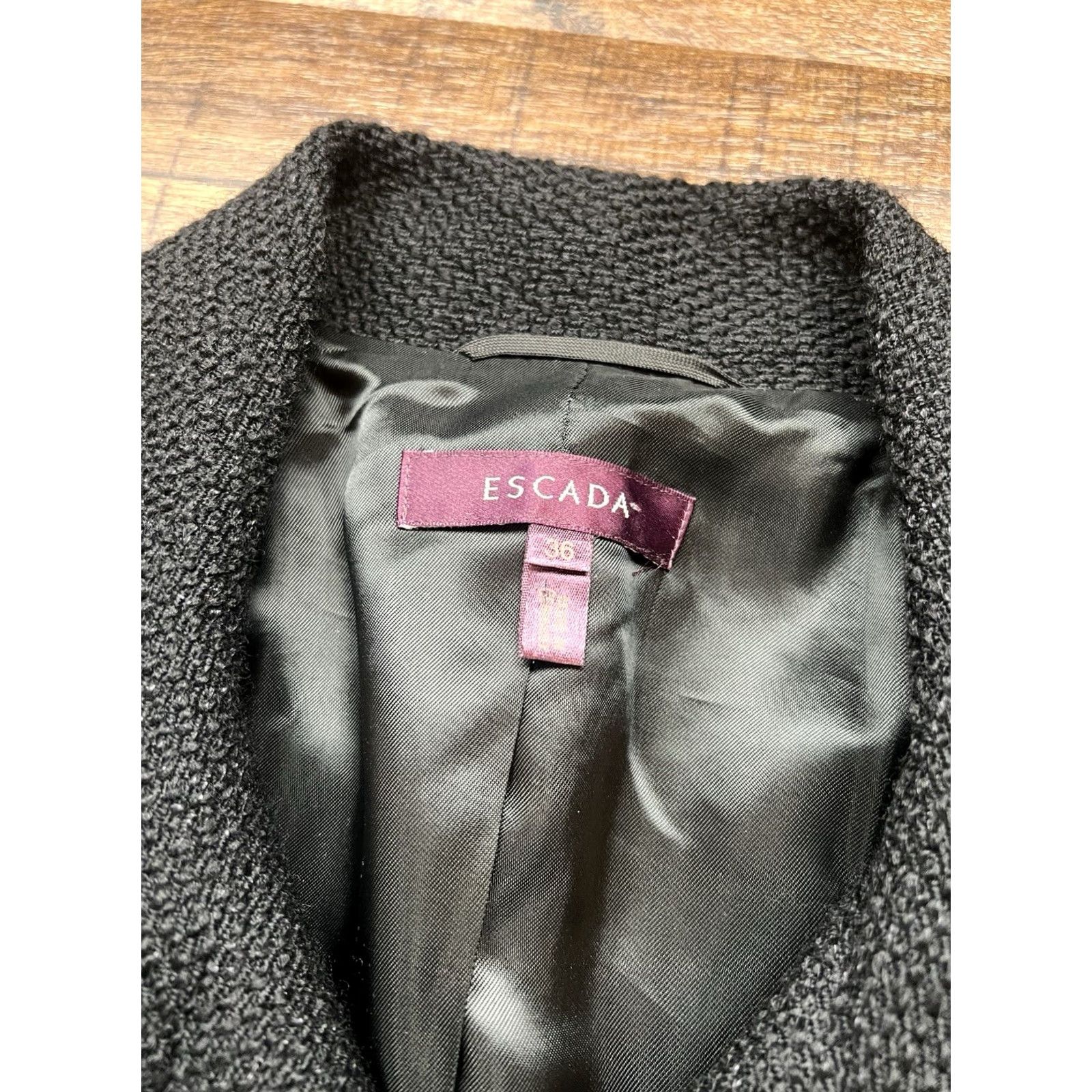 Escada VINTAGE ESCADA Women’s Wool Blazer Textured Knit Black Size 36, Single-Breasted, Button, Logo, Embroidered, Wool Jacket, Womens, Classic Designer Size XS / US 0-2 / IT 36-38 - 5 Thumbnail
