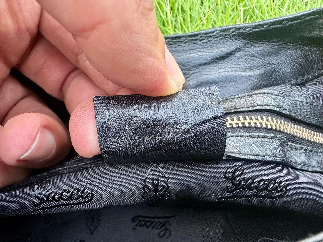 Gucci Authentic Gucci Black Dialux Coated Canvas Queen Large Hobo Size ONE SIZE - 9 Thumbnail
