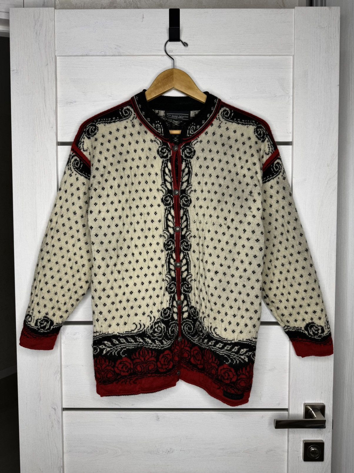Dale Of Norway Vintage Dale of Norway Wool Cardigan Sweater Rose Nordic Y2K Size M / US 6-8 / IT 42-44 - 1 Thumbnail