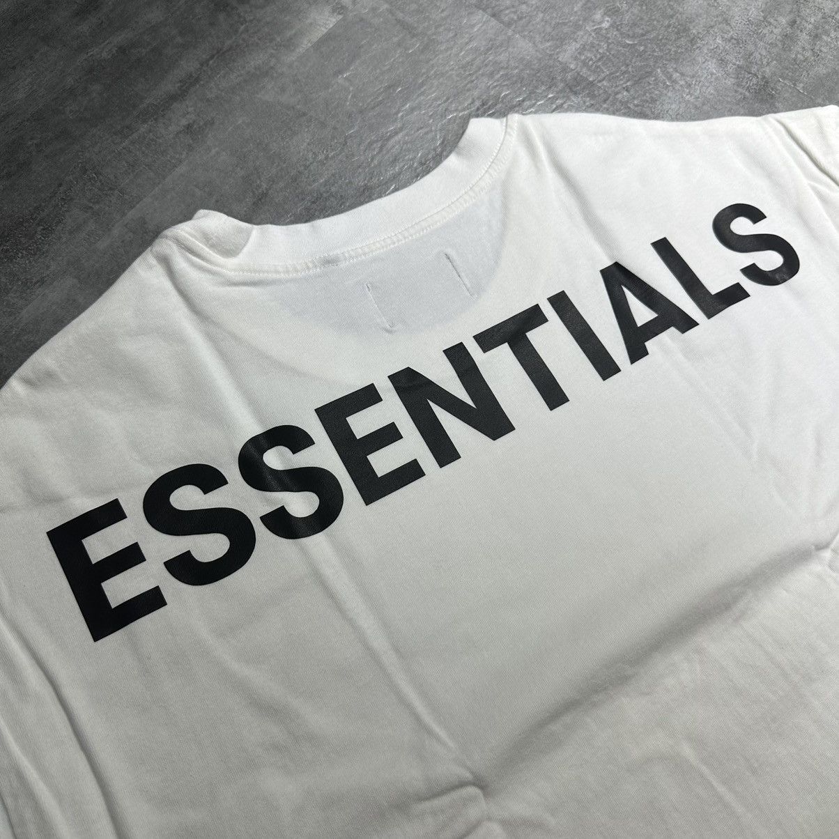 Essentials Essentials Fear of God 3M Reflective Tee - White Size US XL / EU 56 / 4 - 4 Thumbnail