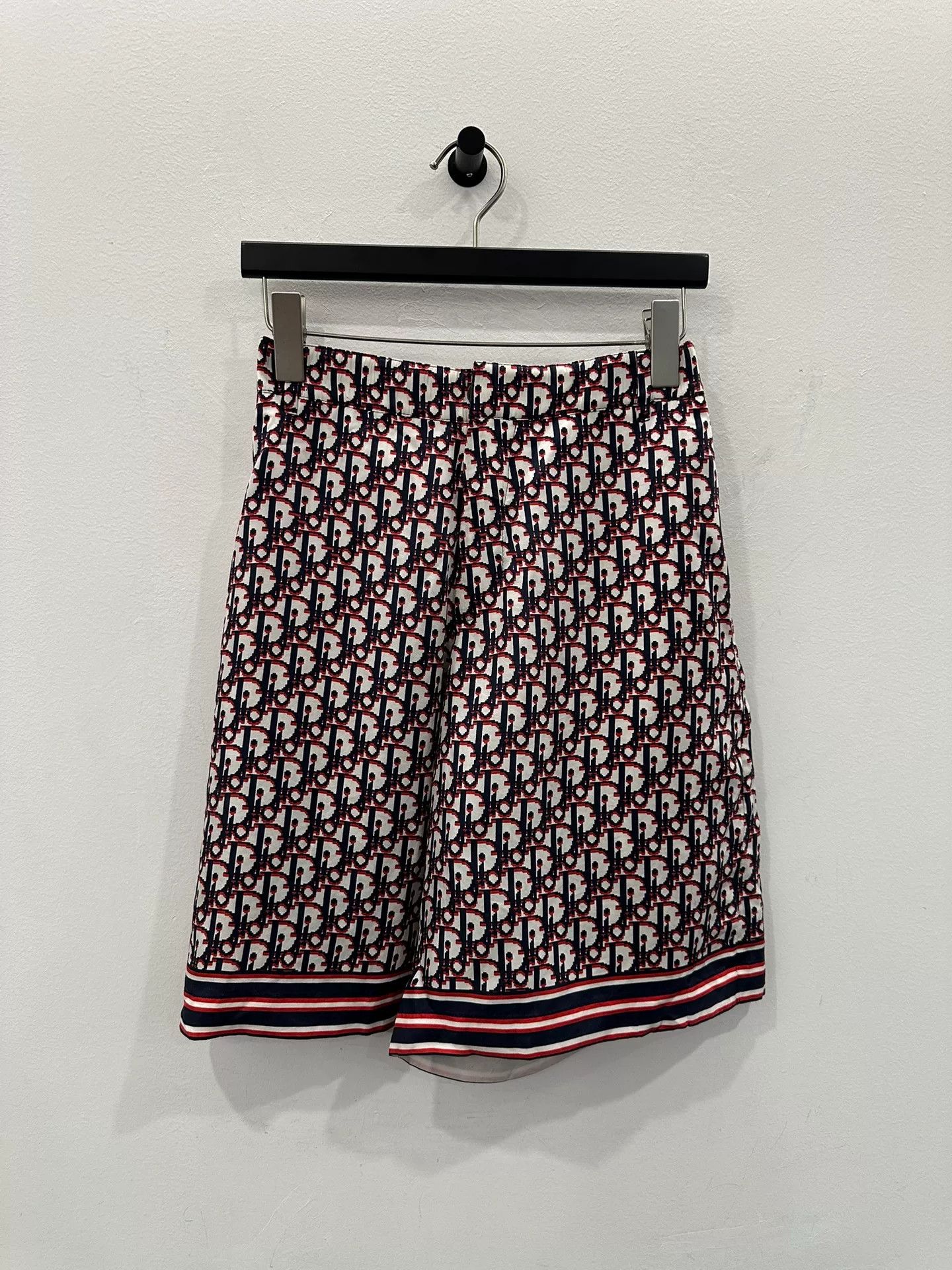 Dior dior wine red logo silk men's shorts Size US 36 / EU 52 - 1 Thumbnail