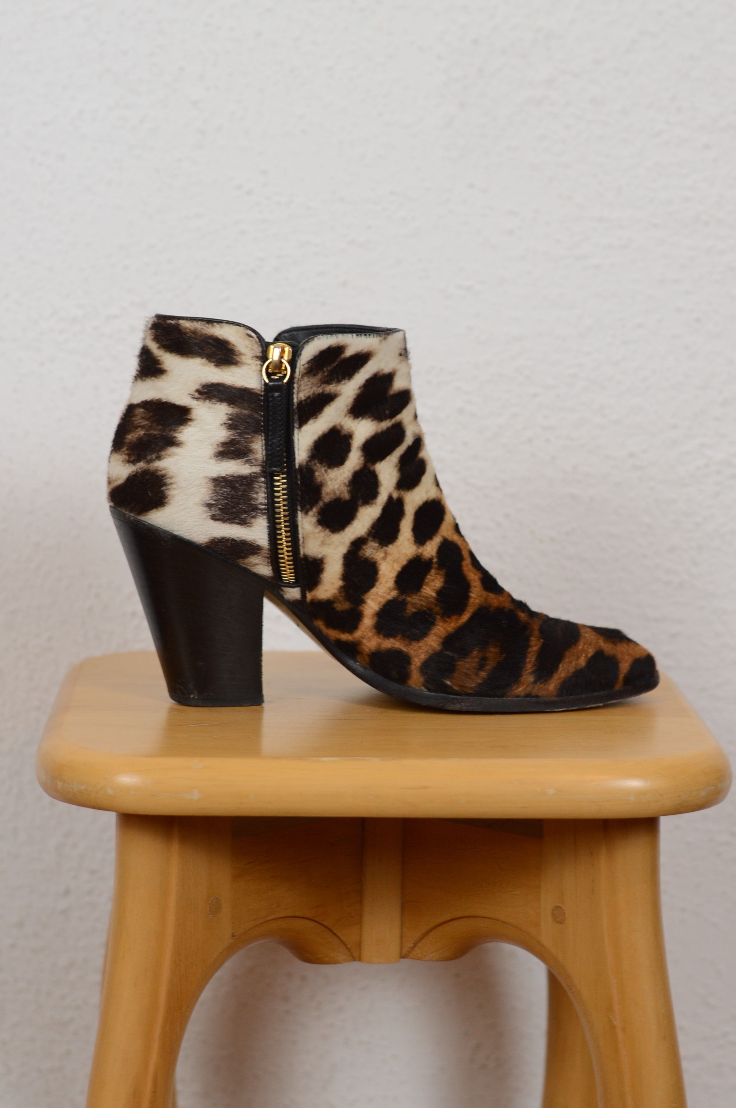 Giuseppe Zanotti Giuseppe Zanotti Leopard Print Hair Ankle Boots Size US 8 / IT 38 - 2 Thumbnail