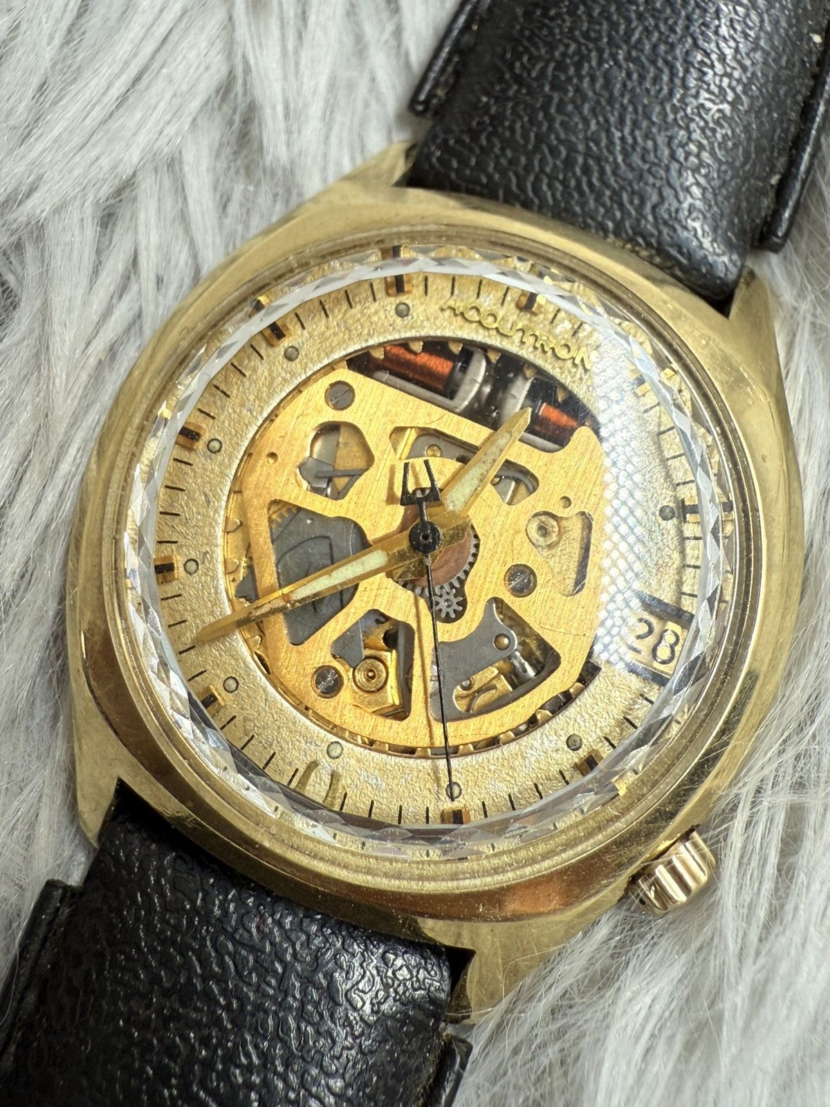 Bulova Vintage BULOVA Accutron Skeleton Turning Folk Quartz Watch. Size ONE SIZE - 8 Thumbnail
