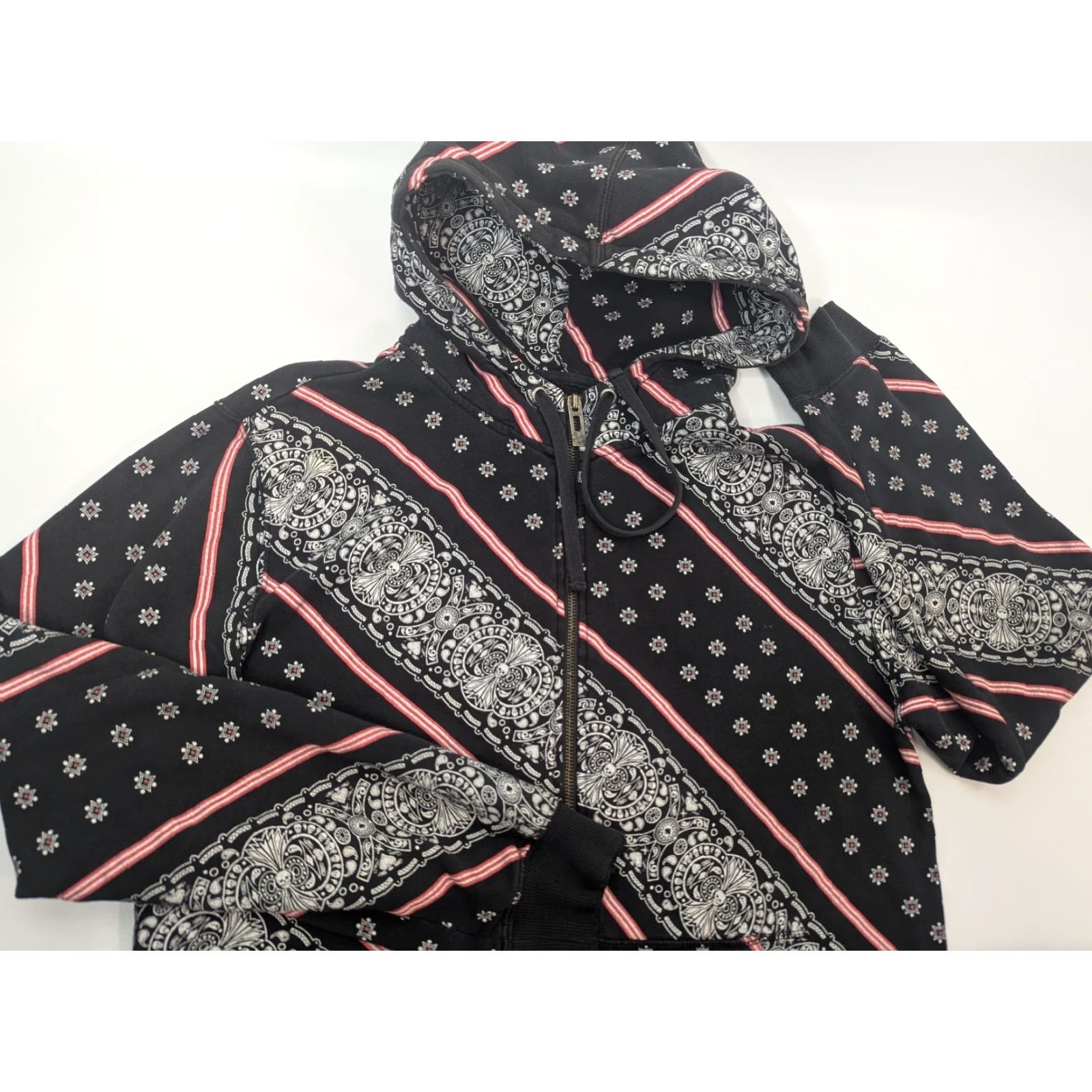 Vans VANS Hoodie Main Selling Point: Graphic Print Full Zip Black Paisley Skull Zip Hoodie L Vintage Mens Regular Size L Size US L / EU 52-54 / 3 - 2 Thumbnail