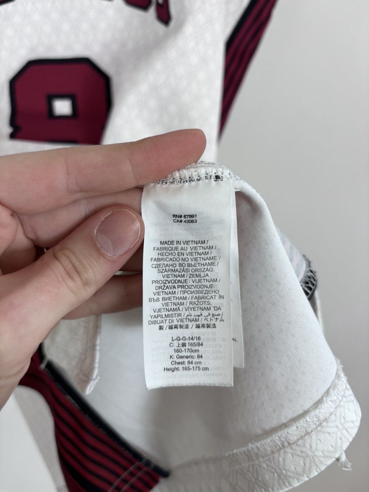 Nike Nike Chicago Bulls Zach Lavine #8 City Edition NBA Jersey Size US S / EU 44-46 / 1 - 10 Thumbnail