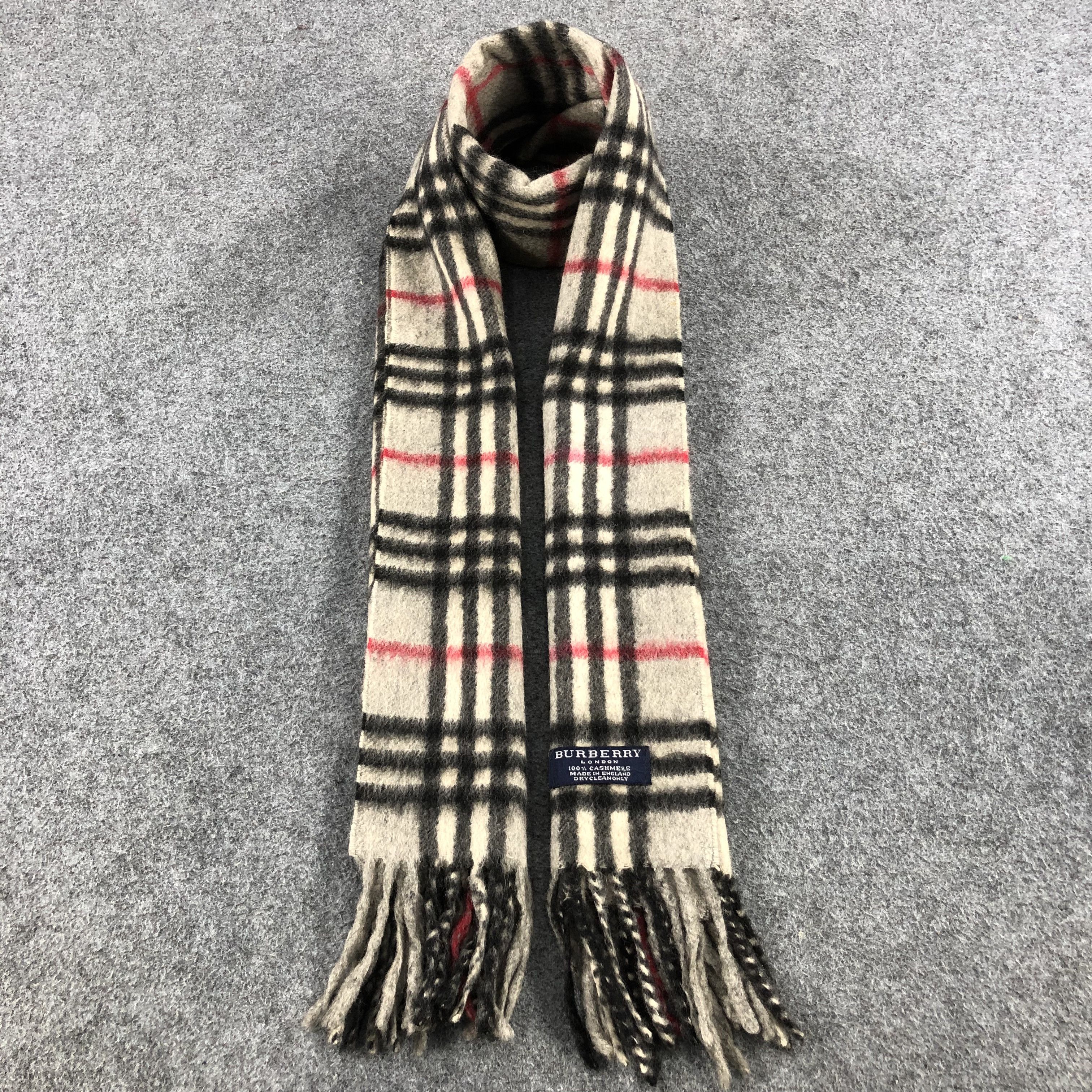 Burberry Burberry Nova Check Grey Cashmere Scarf Muffler V738 Size ONE SIZE - 1 Thumbnail