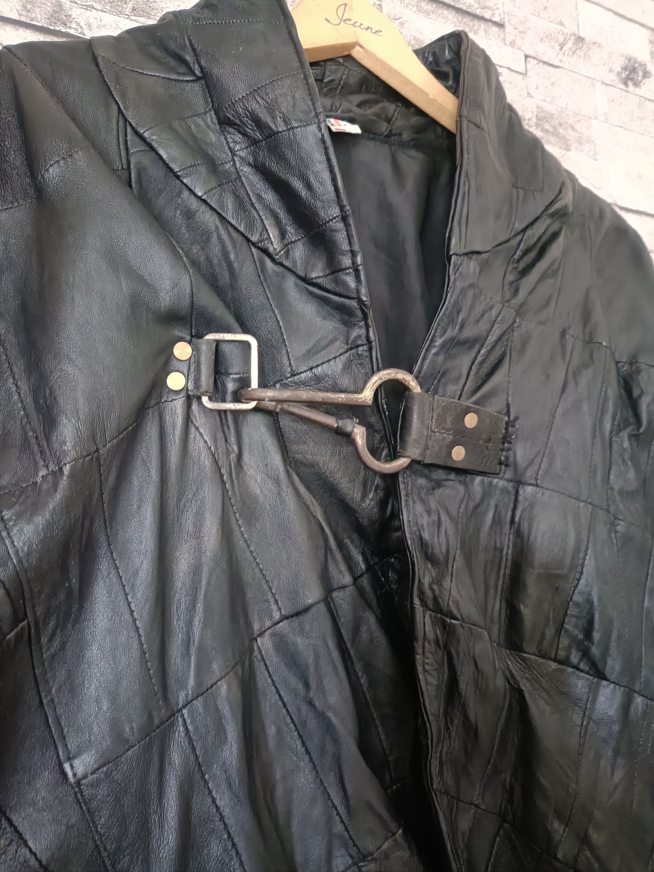 Vintage Vintage scraps cowhide leather jacket with fireman clasp Size US XL / EU 56 / 4 - 3 Thumbnail