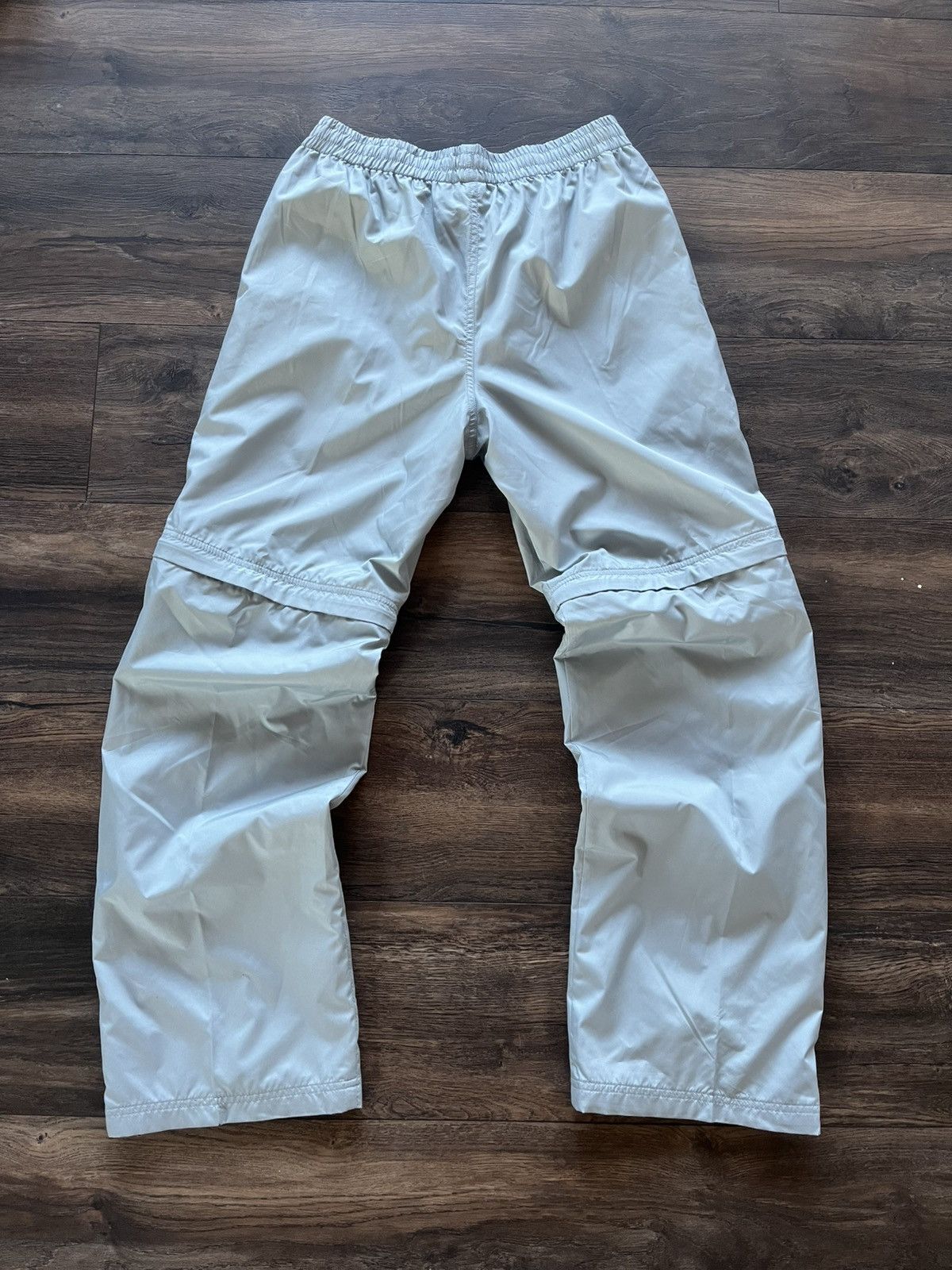 Vintage Vintage Silver Trackpants Size US 30 / EU 46 - 1 Thumbnail