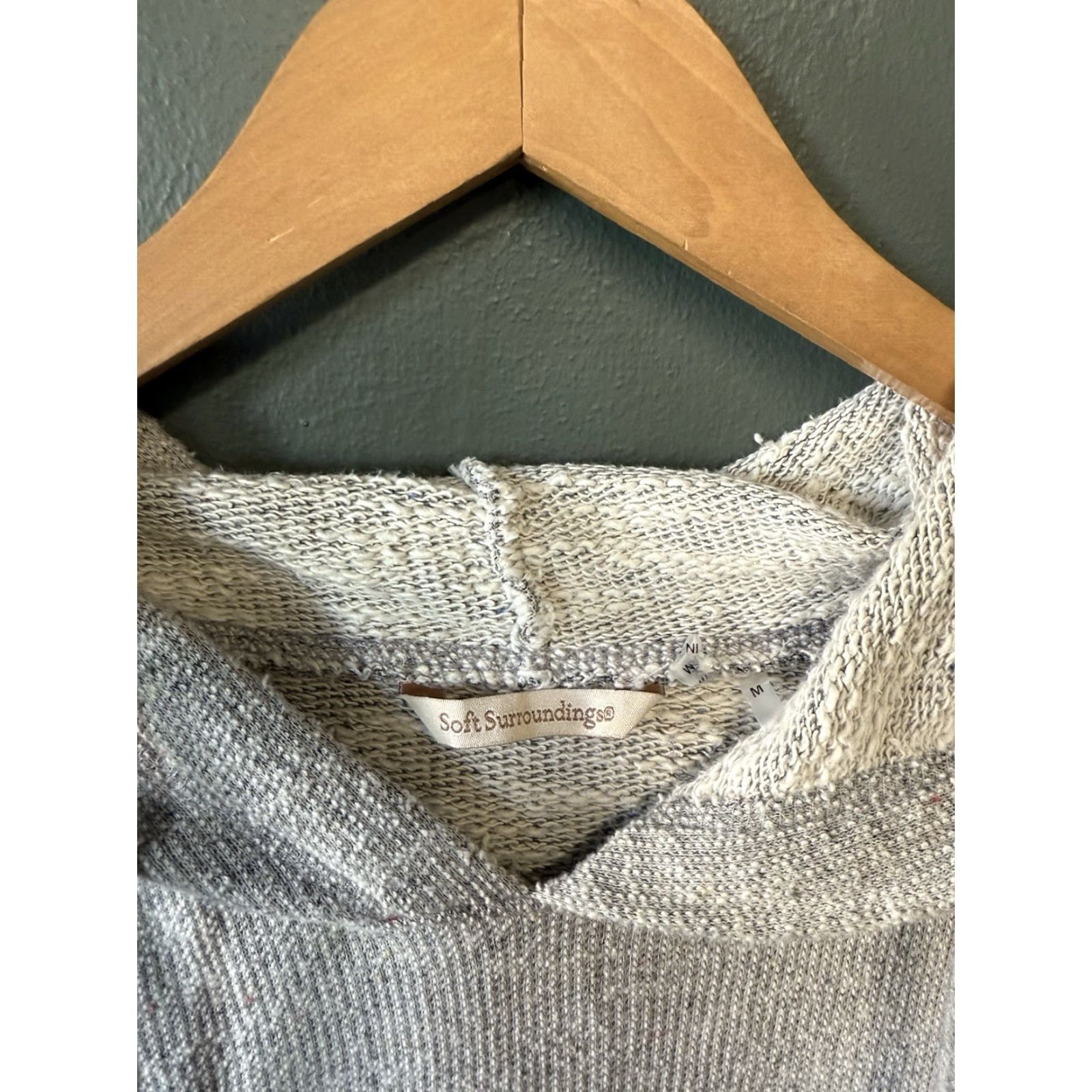 Soft Surroundings Soft Surroundings Hooded Gray Long Sleeve Pullover Sweater Womens Medium Size Day Lounger Size M / US 6-8 / IT 42-44 - 3 Thumbnail
