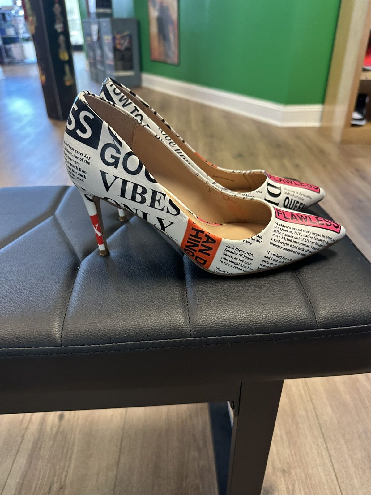 Steve Madden Steve Madden Newspaper Print Size US 8 / IT 38 - 3 Thumbnail