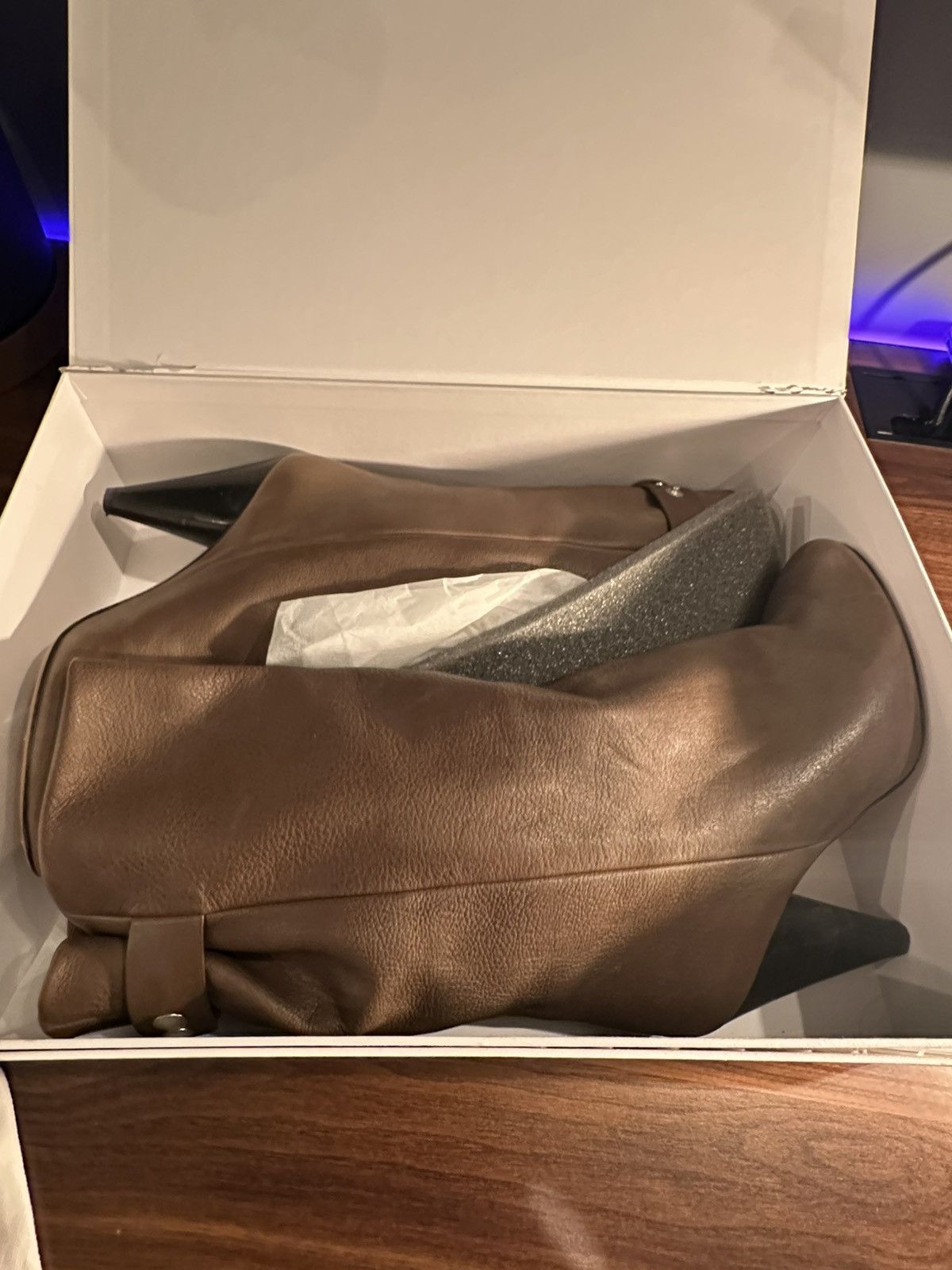 Isabel Marant Isabel Marant Boost Lakfee Size US 7.5 / IT 37.5 - 9 Thumbnail