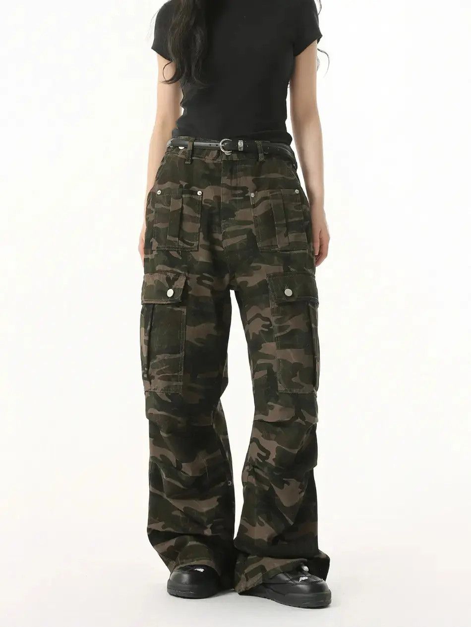 Japanese Brand Retro loose camouflage pocket jeans Size US 32 / EU 48 - 1 Thumbnail