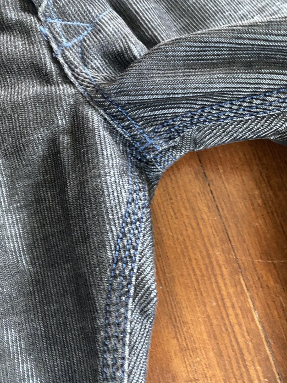 Diesel Vintage Diesel Charcoal Button Fly Fade Corduroy Pants 32x29 Size US 32 / EU 48 - 8 Thumbnail