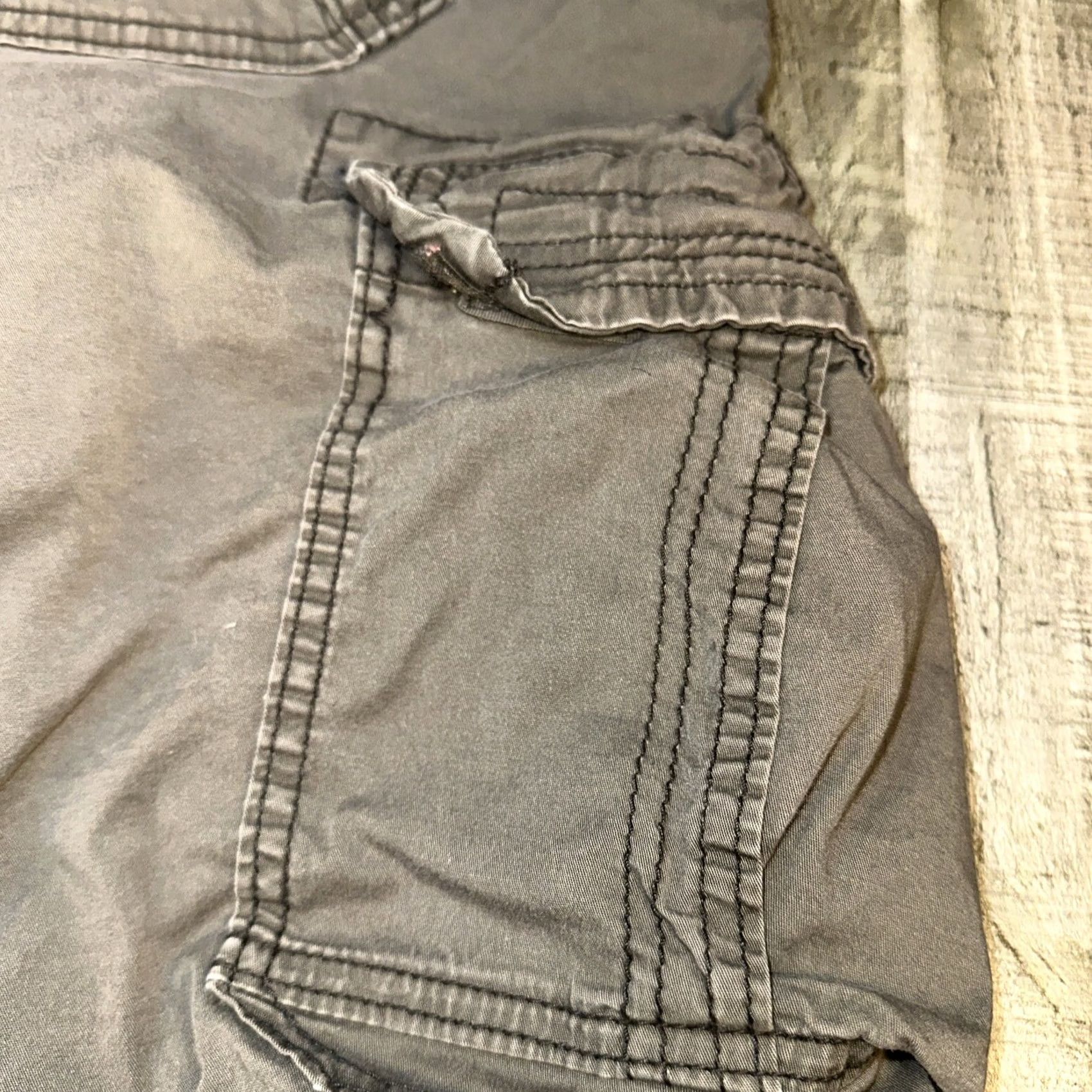 Union LA VINTAGE Men’s Union Bay cargo shorts baggy Brown 38 Cargo Men Regular Size 38 Size US 38 / EU 54 - 6 Thumbnail