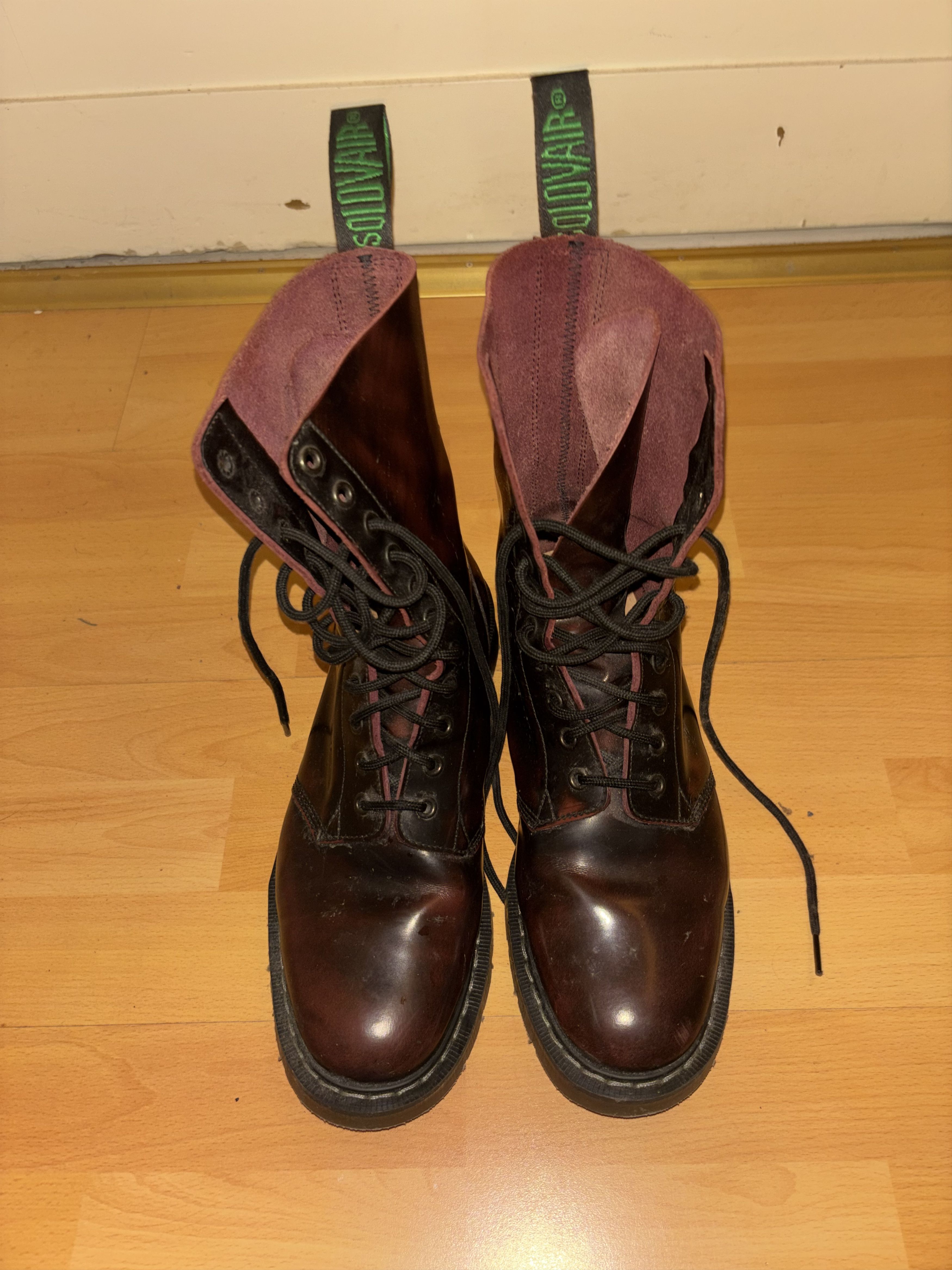 Solovair Burgundy Rub-Off 11 Eye Astronaut Boot Size US 9.5 / EU 42-43 - 1 Thumbnail