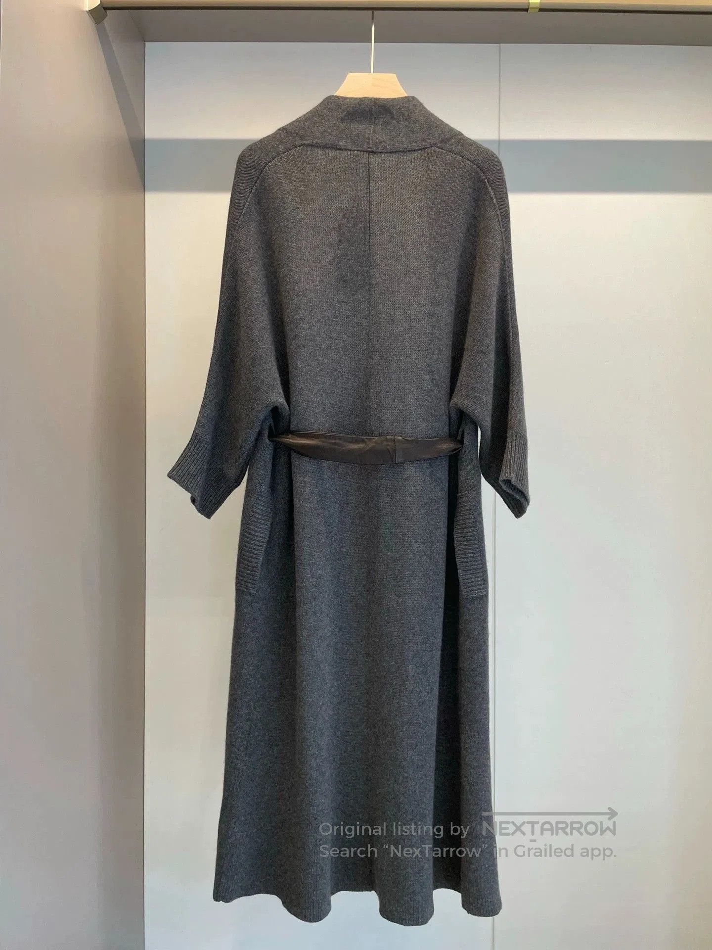 Brunello Cucinelli Brunello Cucinelli Grey Cashmere Cardigan S. Size US S / EU 44-46 / 1 - 2 Thumbnail