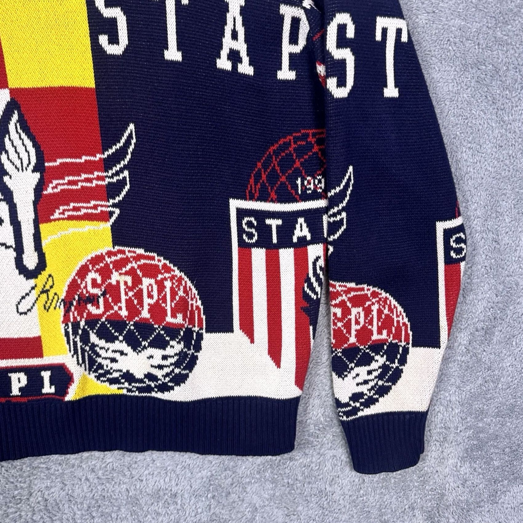 Gloverall VINTAGE Staple Pigeon Sweater Mens M Knit New York Geometric AOP All Over Sweatshirt Size US M / EU 48-50 / 2 - 3 Thumbnail