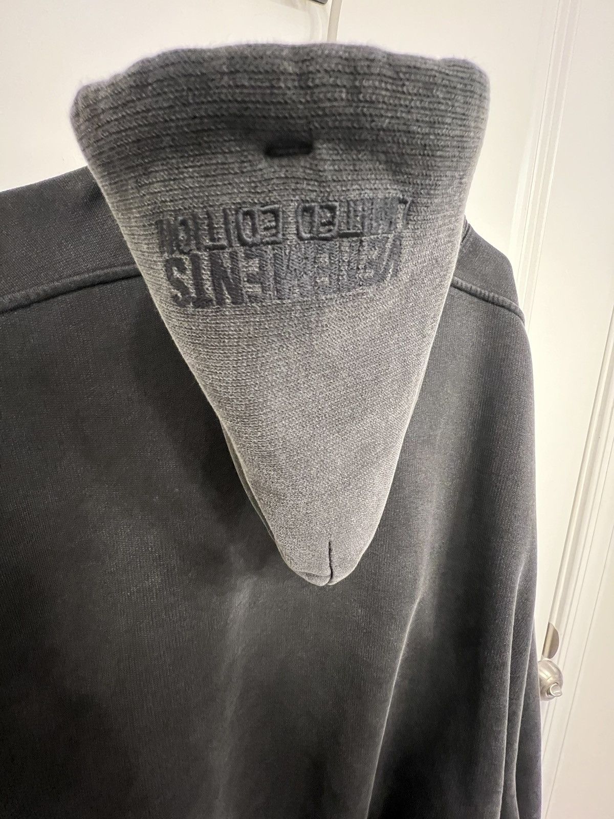 Vetements Vetements Paris XXXL Hoodie Size US M / EU 48-50 / 2 - 3 Thumbnail