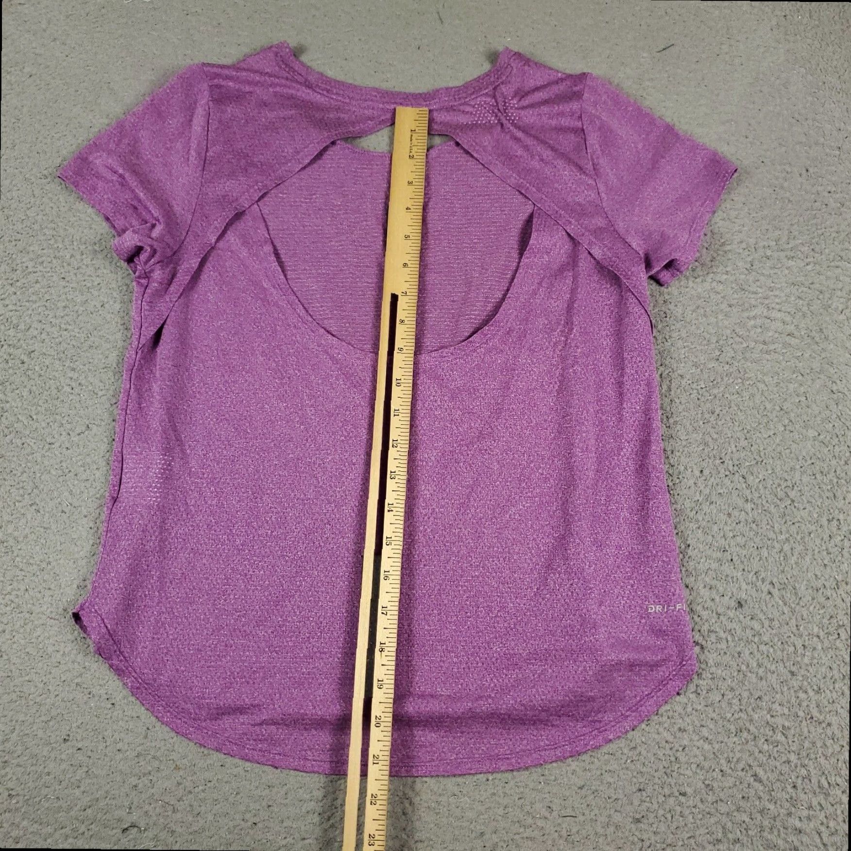Nike Nike T Shirt Womens Small Purple Short Sleeve Swoosh Crew Neck Size S / US 4 / IT 40 - 4 Thumbnail