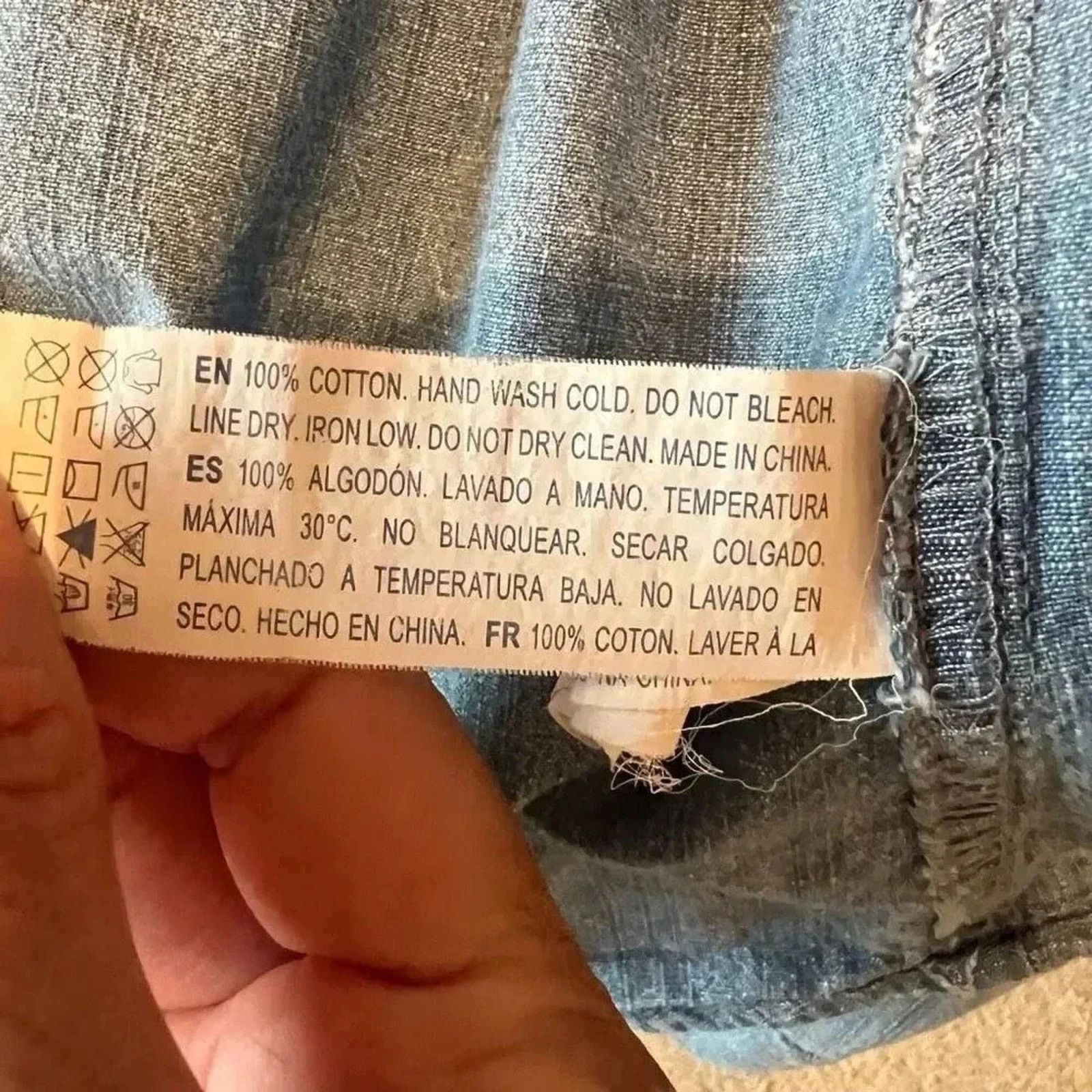 Forever 21 Forever 21 long sleeve denim button front shirt Size Small Size S / US 4 / IT 40 - 5 Thumbnail