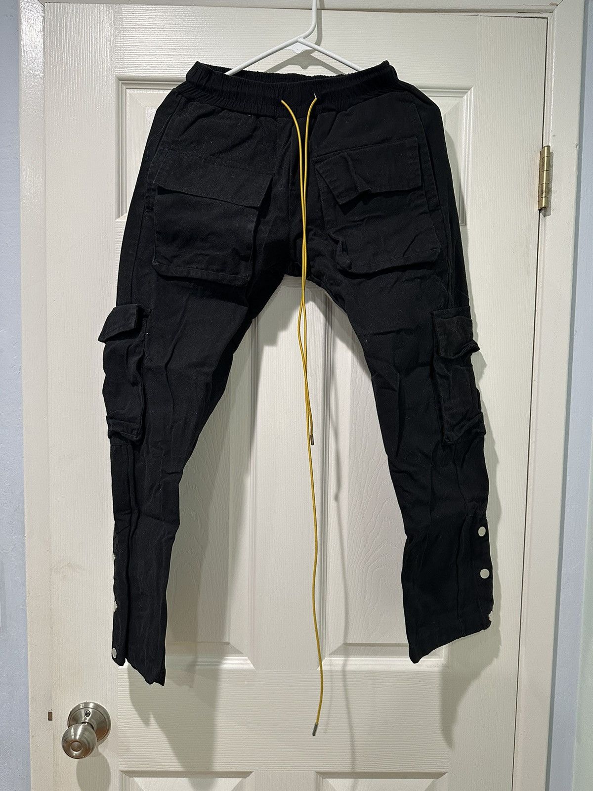 MNML MNML black snap cargos size XS Size US 30 / EU 46 - 1 Thumbnail