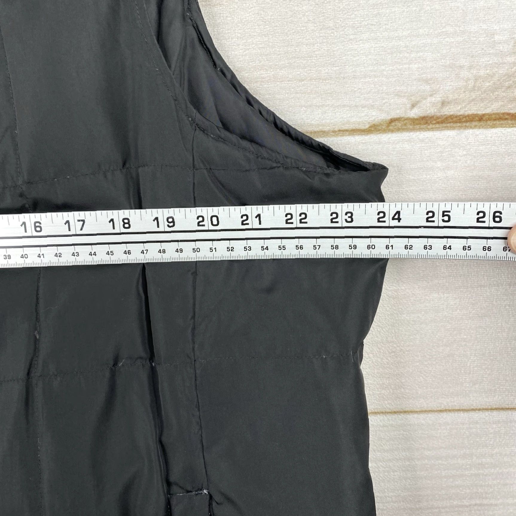Lands' End VINTAGE not applicable so use Lands' End Jacket Womens 1X Puffer Vest Black Down Filled Full Zip Pockets Quilt Size XL / US 12-14 / IT 48-50 - 5 Thumbnail