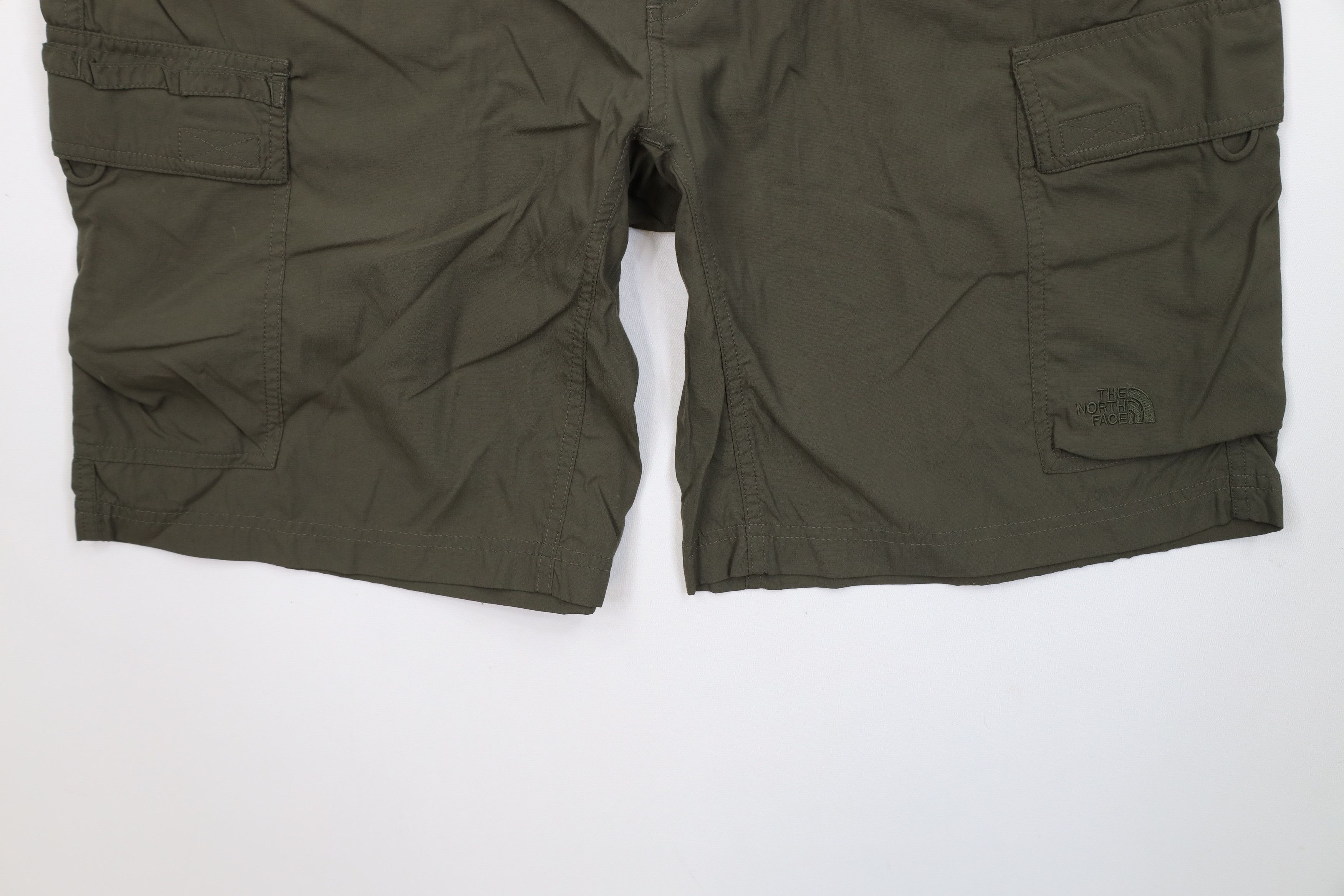 The North Face Vintage The North Face Spell Cargo Shorts Olive Green Nylon Size US 36 / EU 52 - 4 Thumbnail