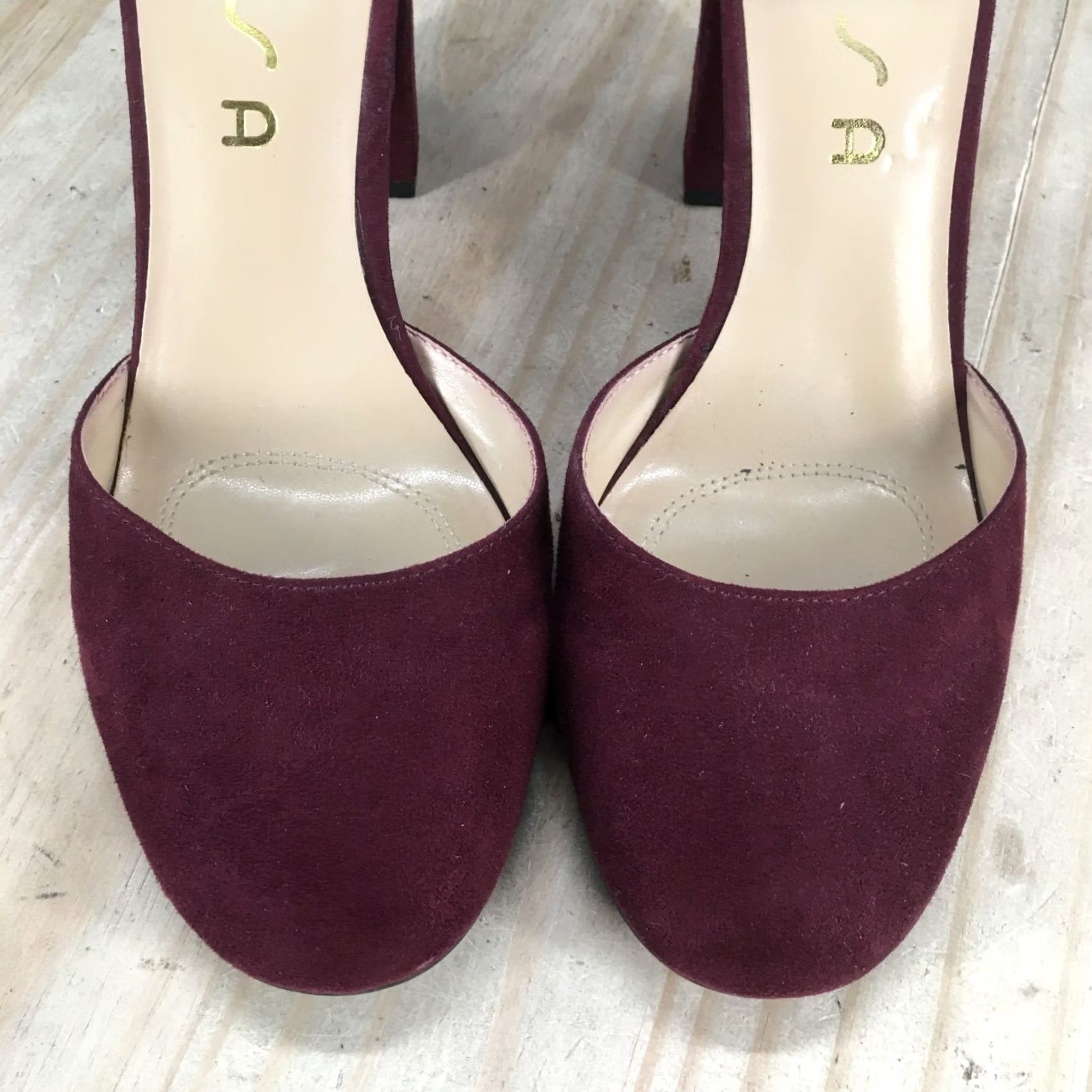 Vintage Unisa Heels Women 9 M Casual Block Heels Ankle Strappy Burgundy Fabric Shoes Size US 9 / IT 39 - 5 Thumbnail