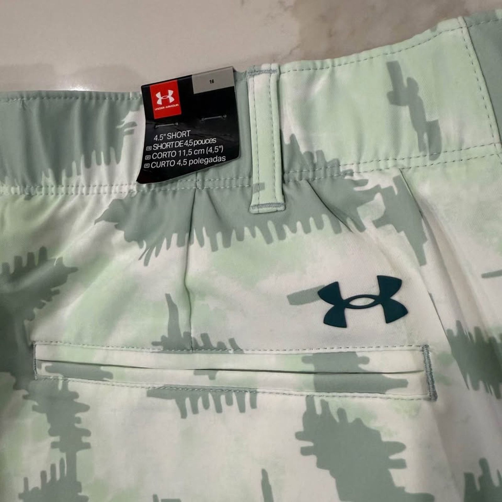Under Armour Under Armour NWT Links Printed Performance Shorts Womens 16 Size 38" / US 16 / IT 52 - 7 Thumbnail