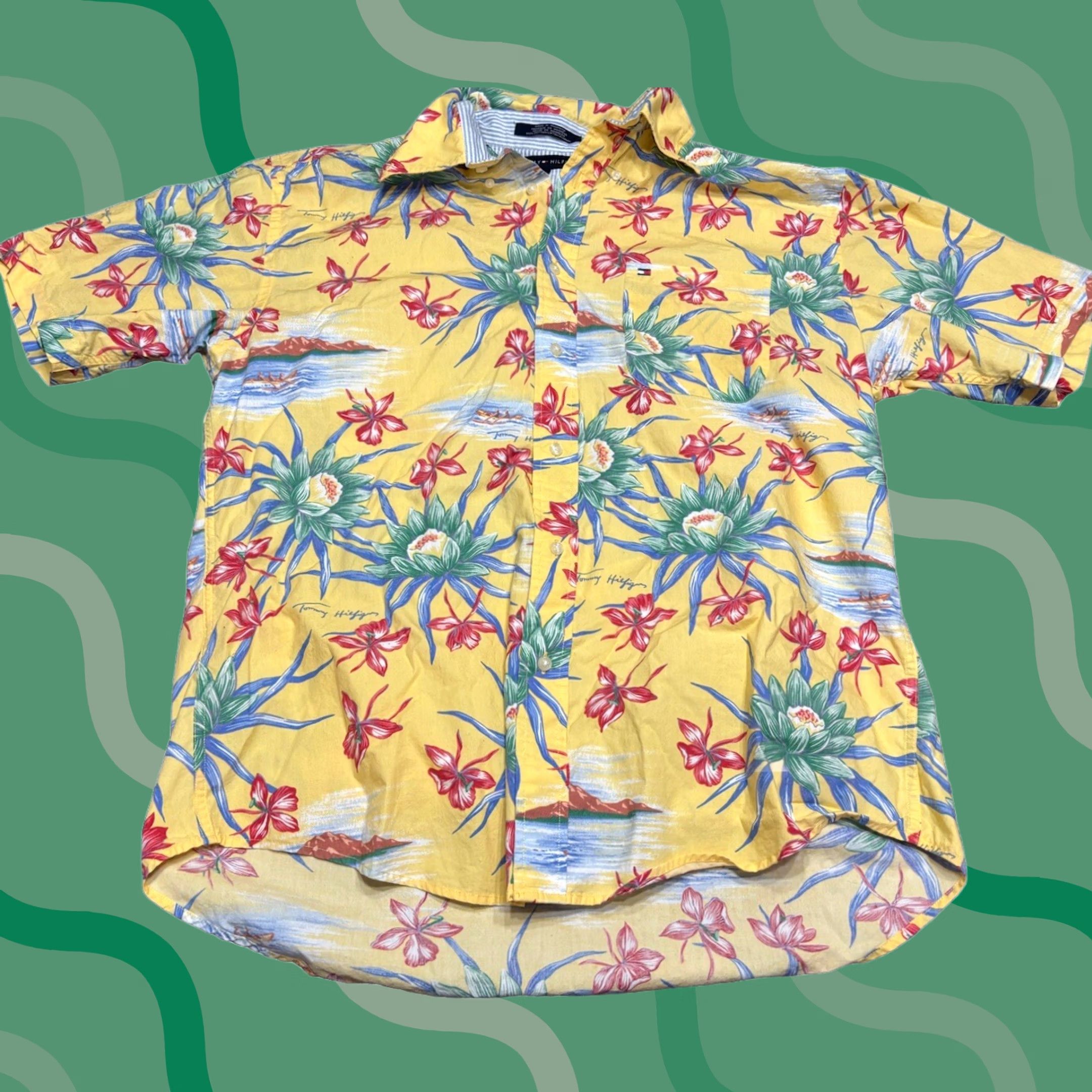 Tommy Hilfiger VINTAGE Tommy Hilfiger Short Sleeve Button-Up Shirt Hawaiian Floral L Yellow 100% Cotton Mens Regular Size L Size US L / EU 52-54 / 3 - 1 Thumbnail
