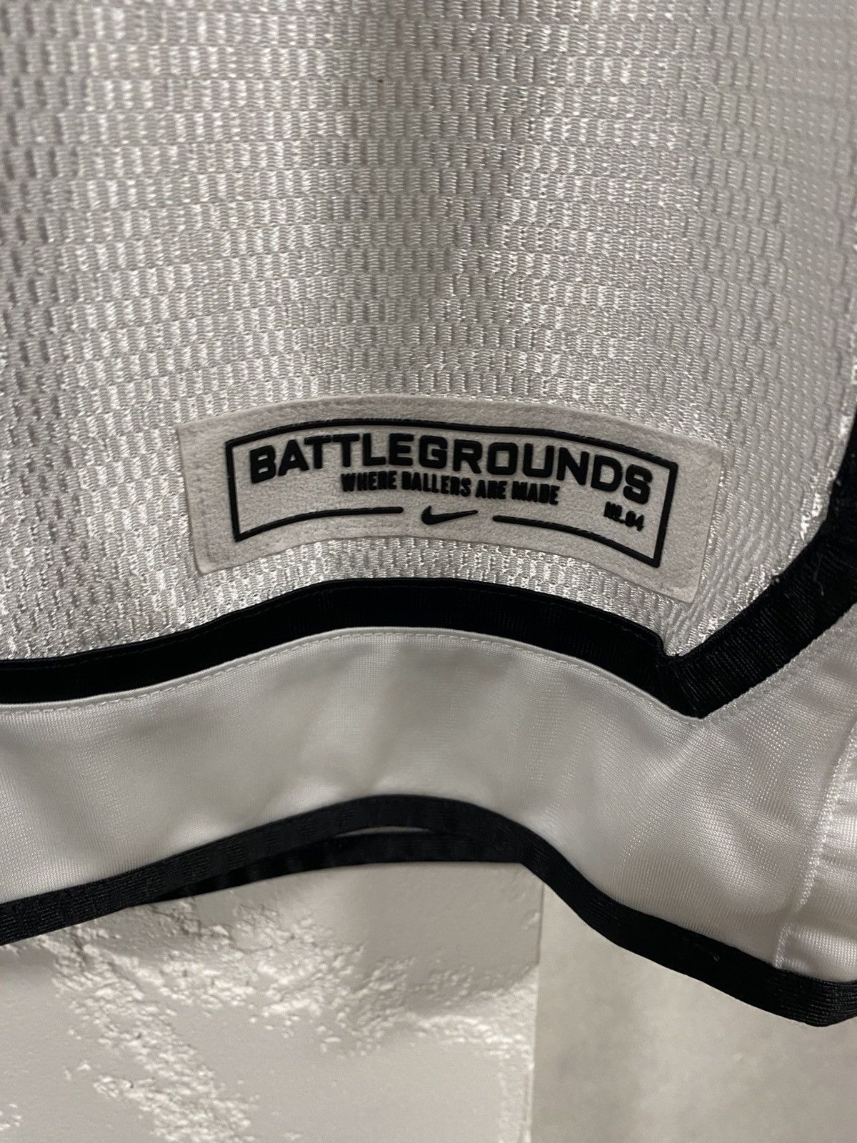 Nike Nike Centr Swoosh Battlegrounds Basketball Jersey Size: L Size US L / EU 52-54 / 3 - 5 Thumbnail