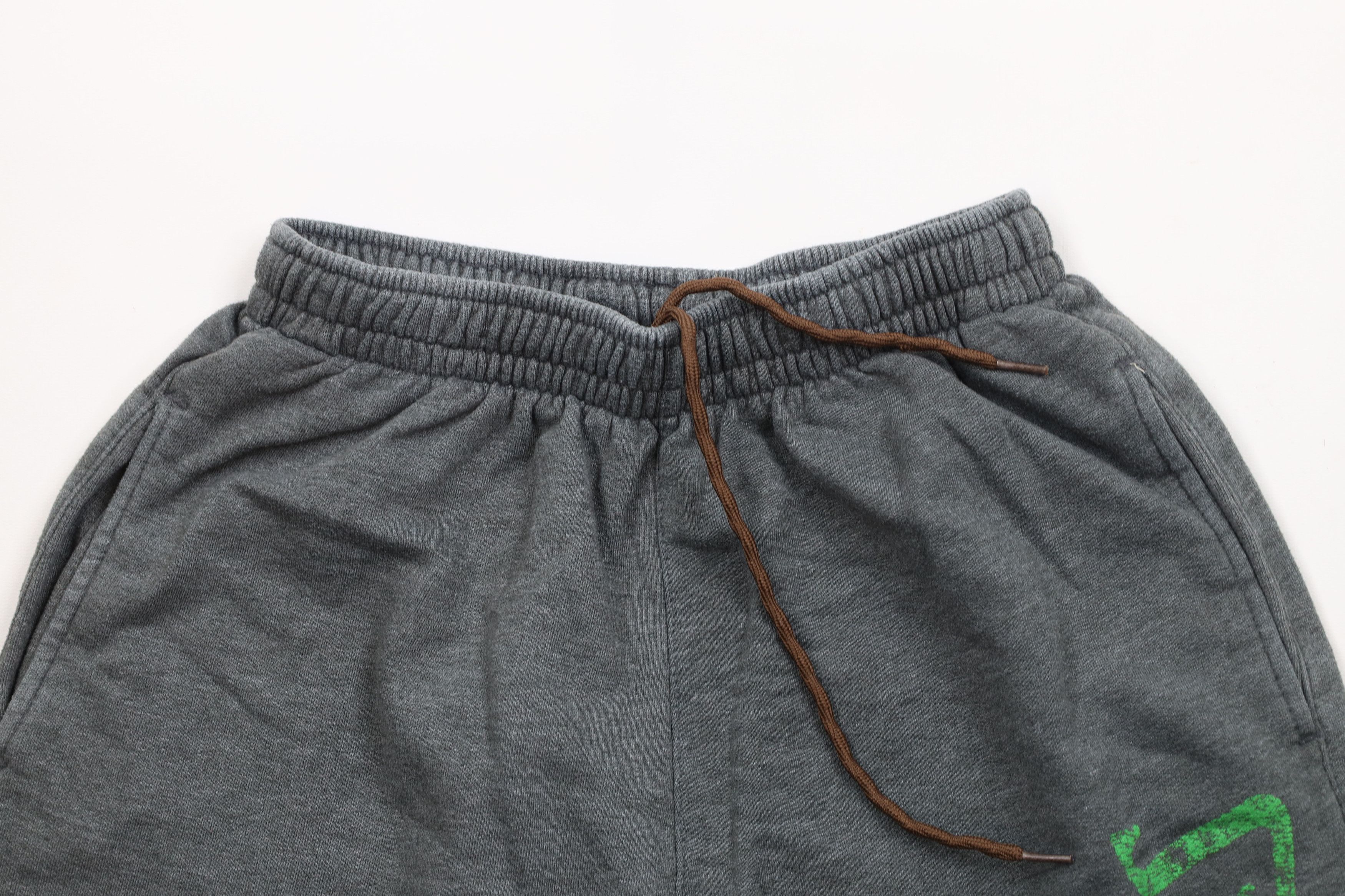 Spalding × Vintage Vintage 90s Spalding Spell Out Above Knee Sweatpants Shorts Size US 32 / EU 48 - 2 Thumbnail